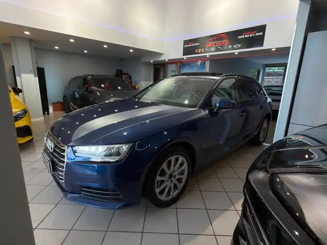 Audi A4 view 3