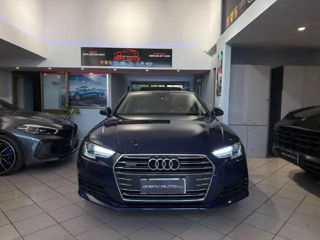 Audi A4 view 4