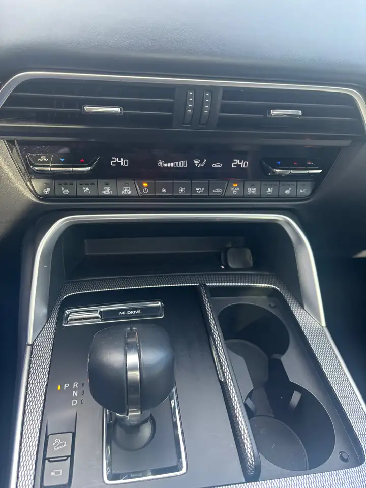 Mazda CX-90 MHEV снимка Mazda CX-90 MHEV