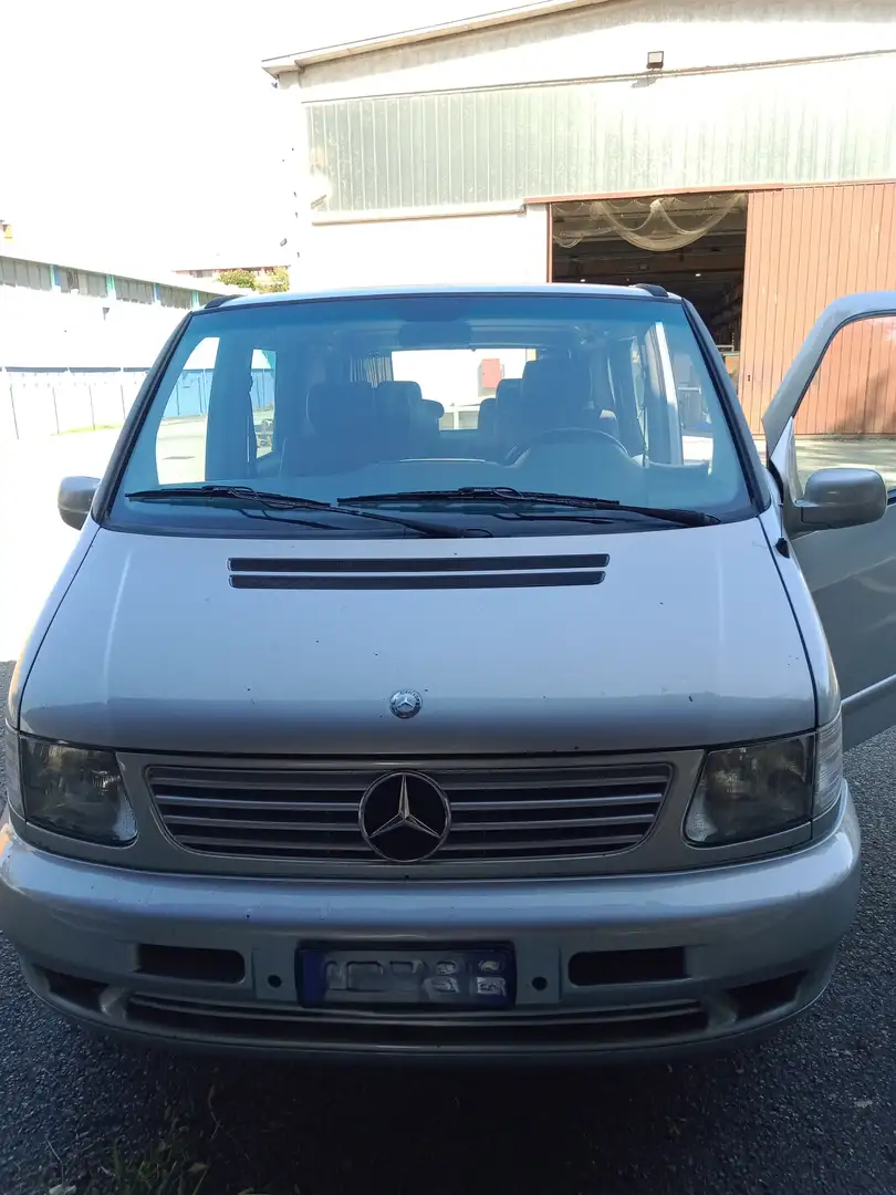 Mercedes-Benz V Classe V - W638220 cdi Ambiente Blu/Azzurro - 2