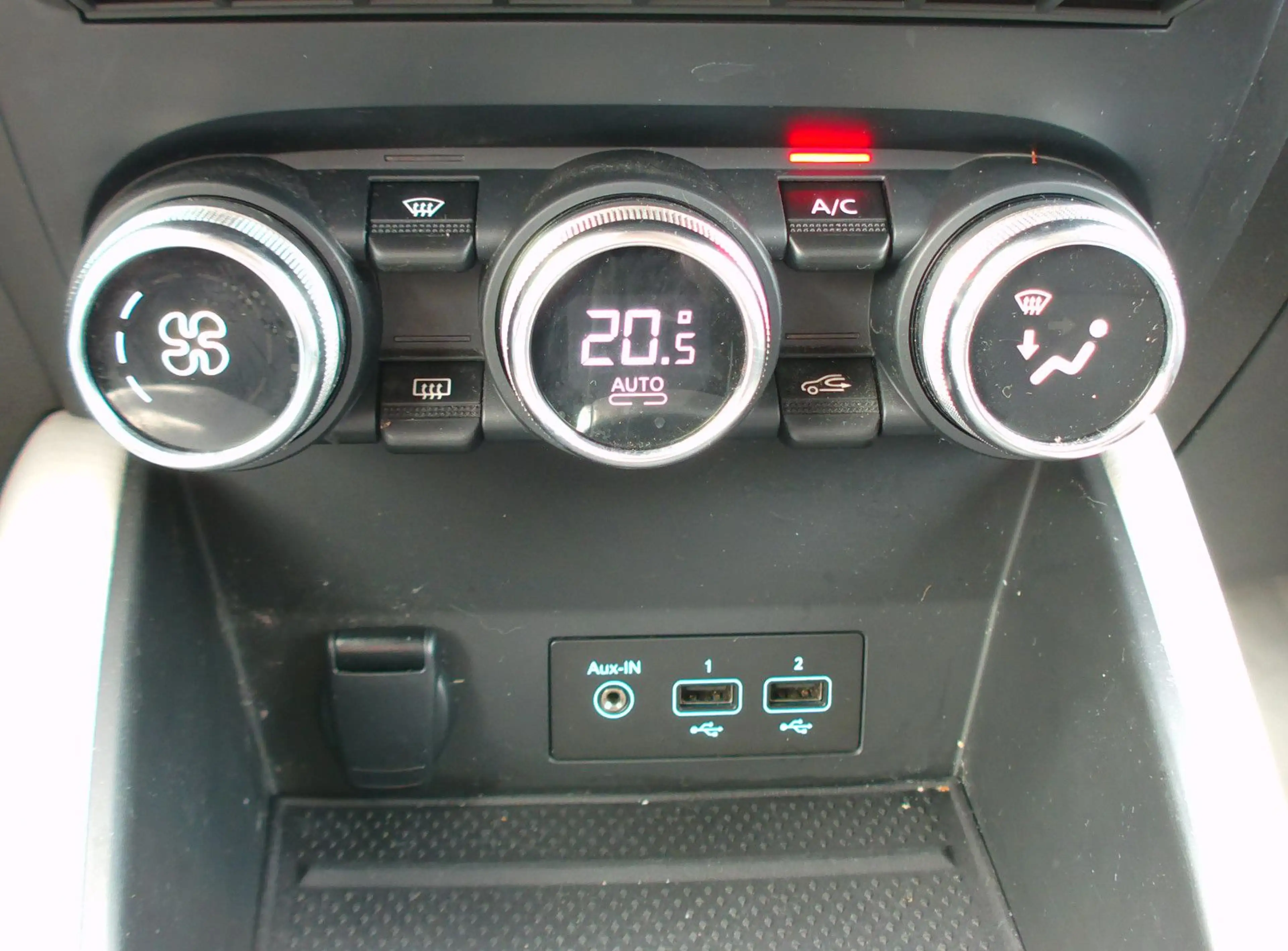 Renault Captur II Edition One.Bose.Teilleder.LED.1.Hand — photo 19