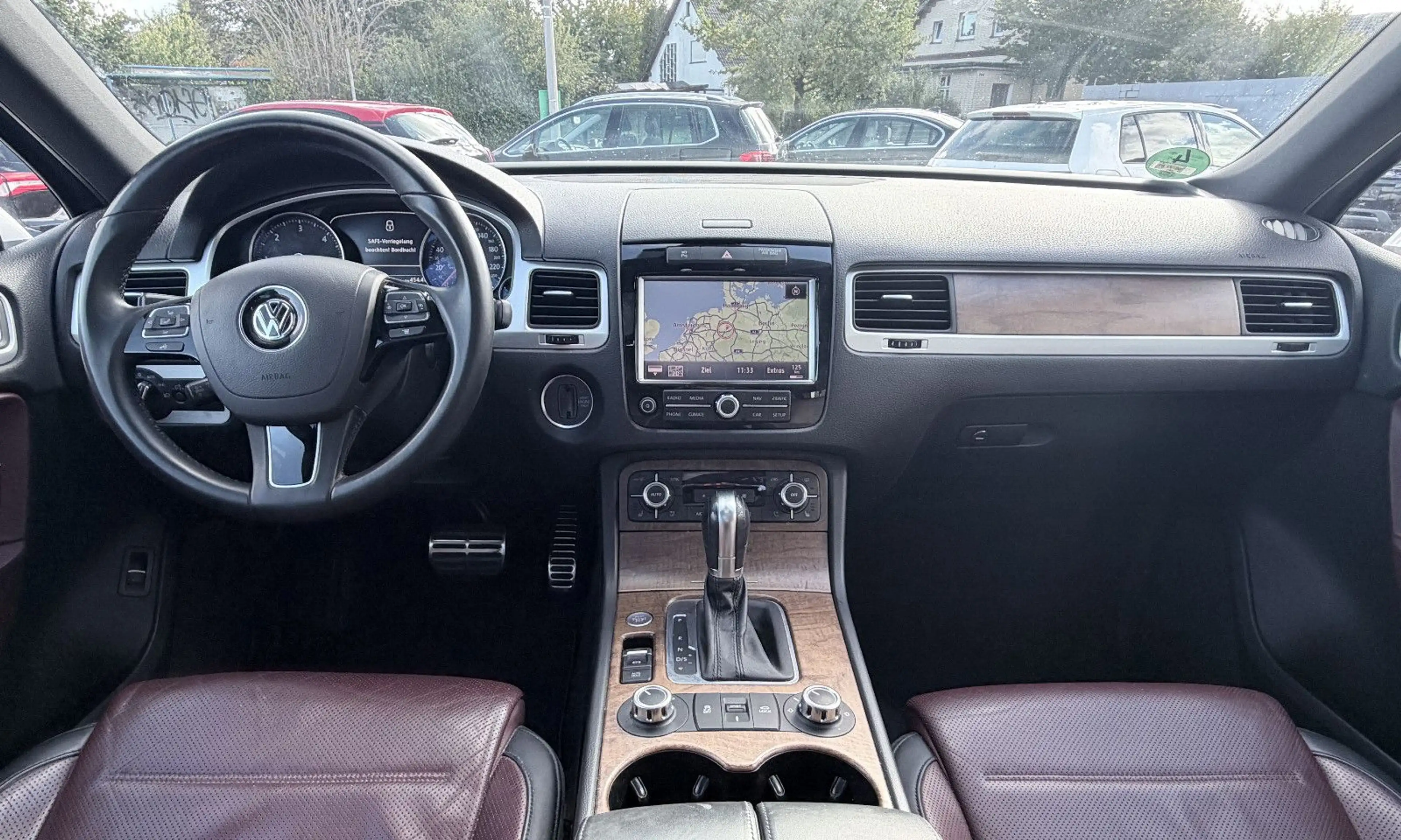 Volkswagen Touareg 4.2 V8 TDI Excl./360/PANO/"22"/AHK — photo 9
