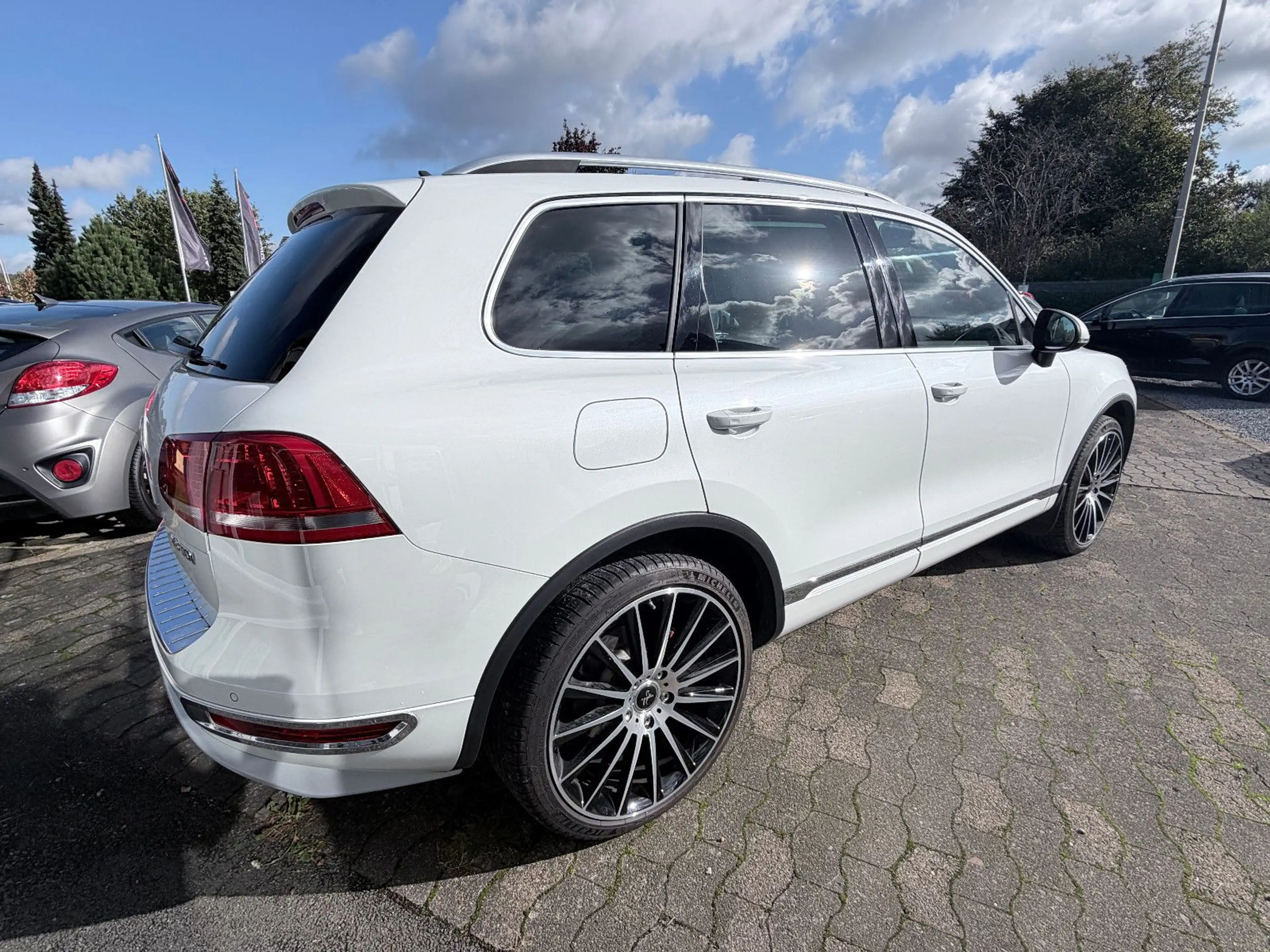 Volkswagen Touareg 4.2 V8 TDI Excl./360/PANO/"22"/AHK — photo 5