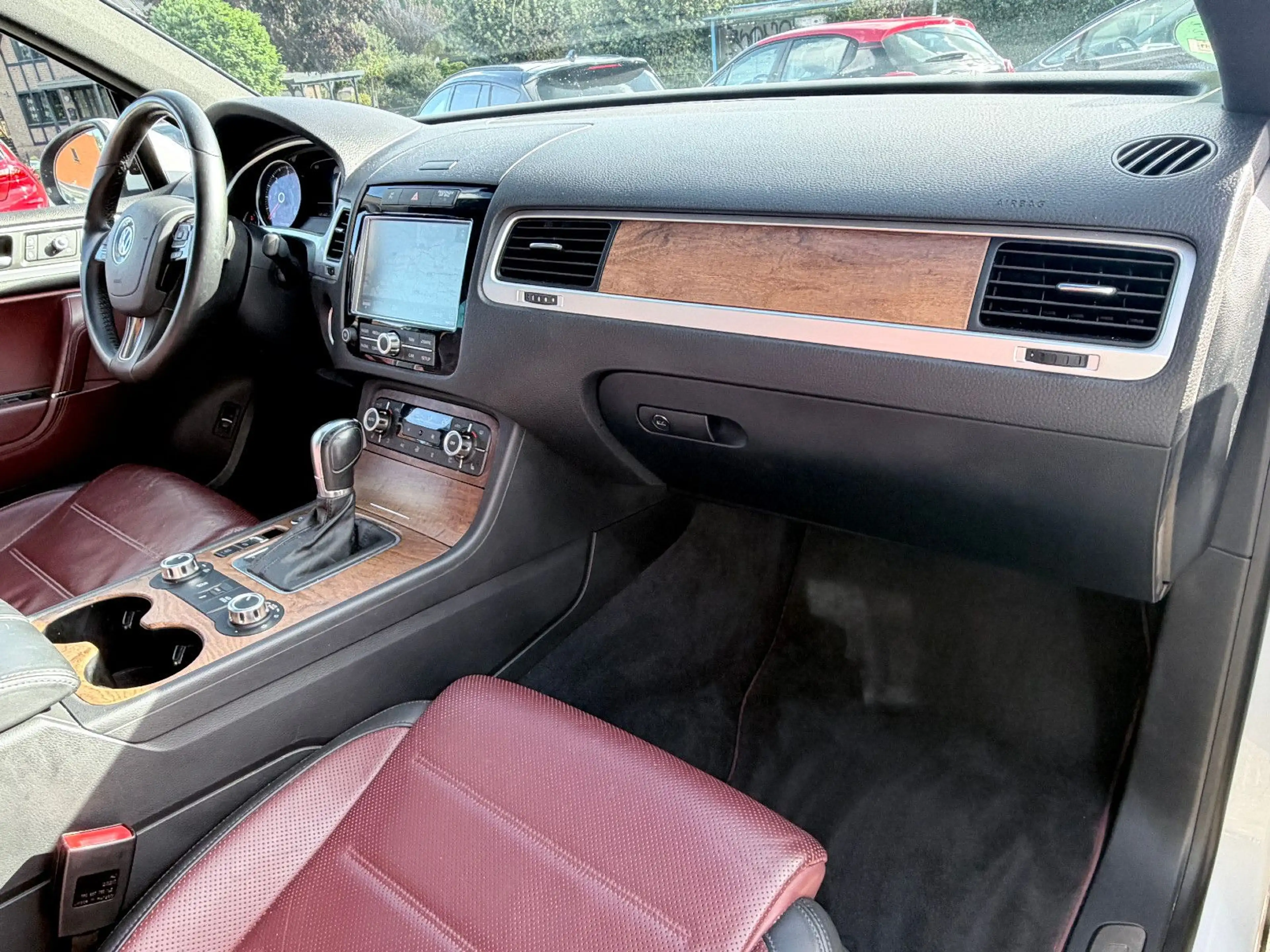 Volkswagen Touareg 4.2 V8 TDI Excl./360/PANO/"22"/AHK — photo 10