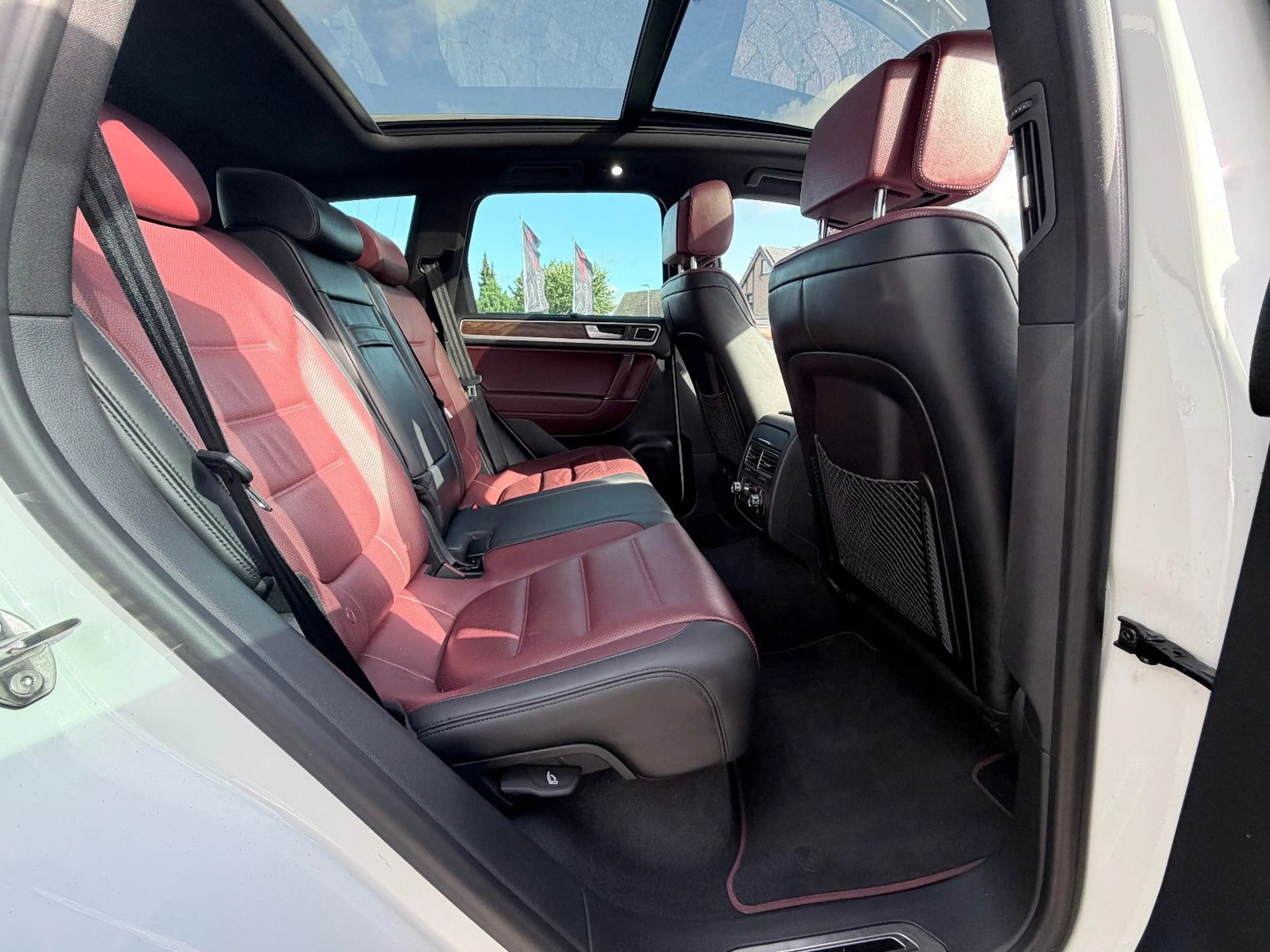 Volkswagen Touareg 4.2 V8 TDI Excl./360/PANO/"22"/AHK — photo 12