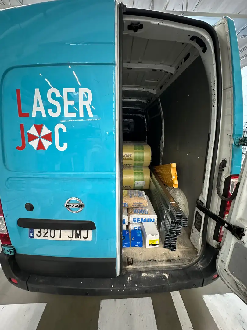 Nissan NV400 Combi 6 2.3dCi 135 L1H1 3T FWD Comfort Comfort bijela - 2