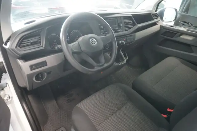 Volkswagen Transporter view 7