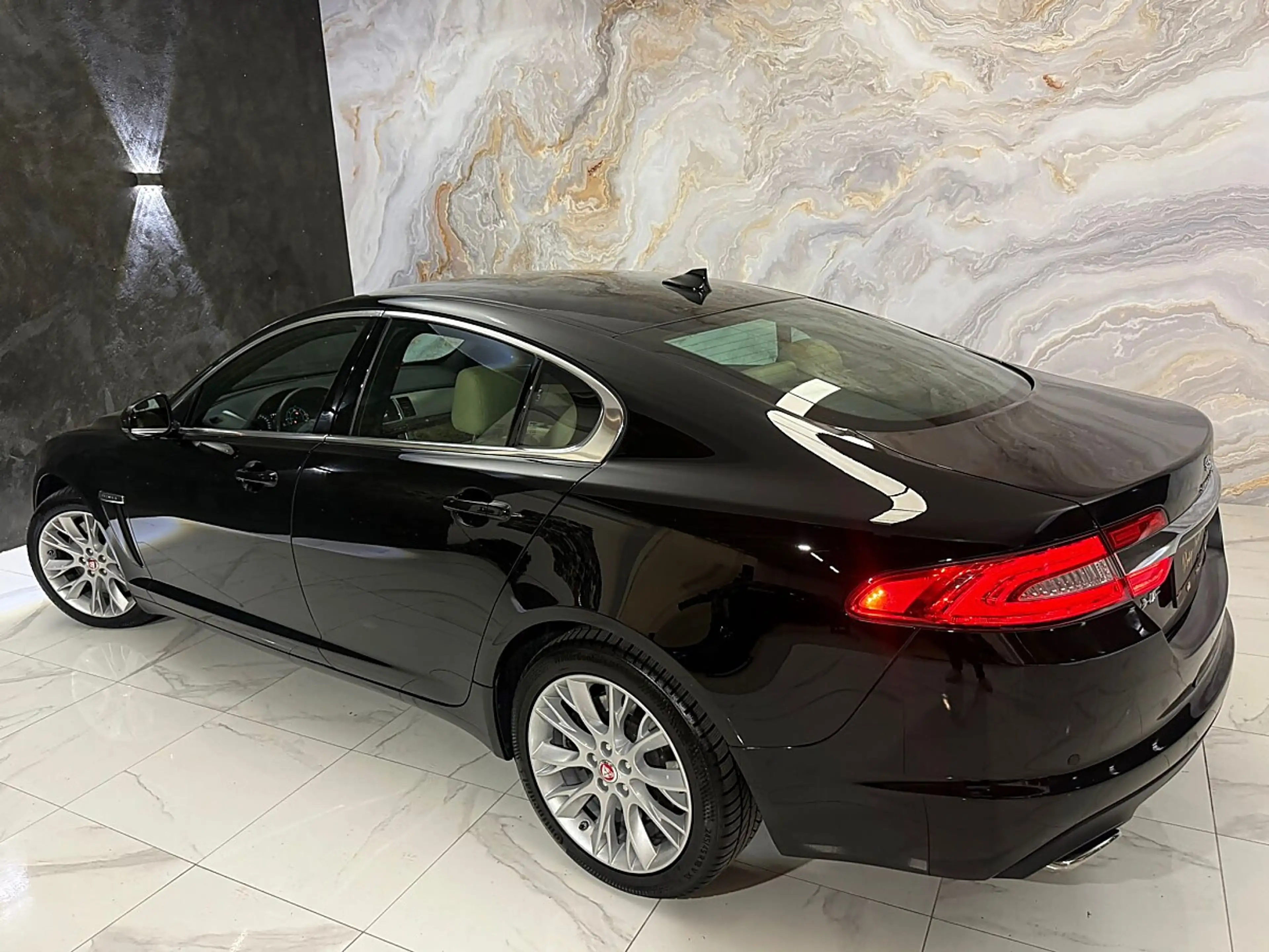 Jaguar XF 3,0 Diesel S Luxury * 1.BESITZ * PERFEKTER ZUST... — photo 12