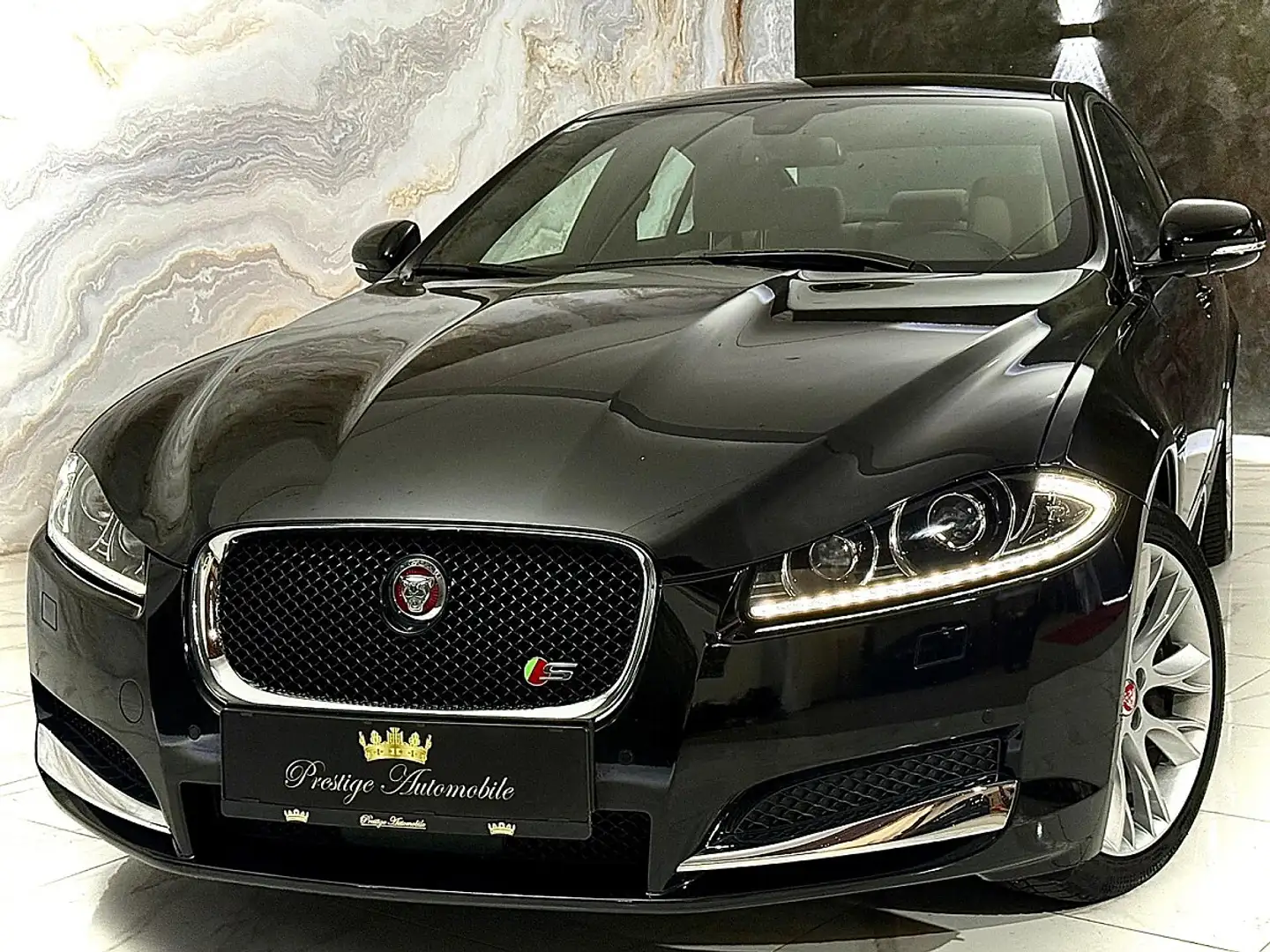 Jaguar XF 3,0 Diesel S Luxury * 1.BESITZ * PERFEKTER ZUST... Schwarz - 1
