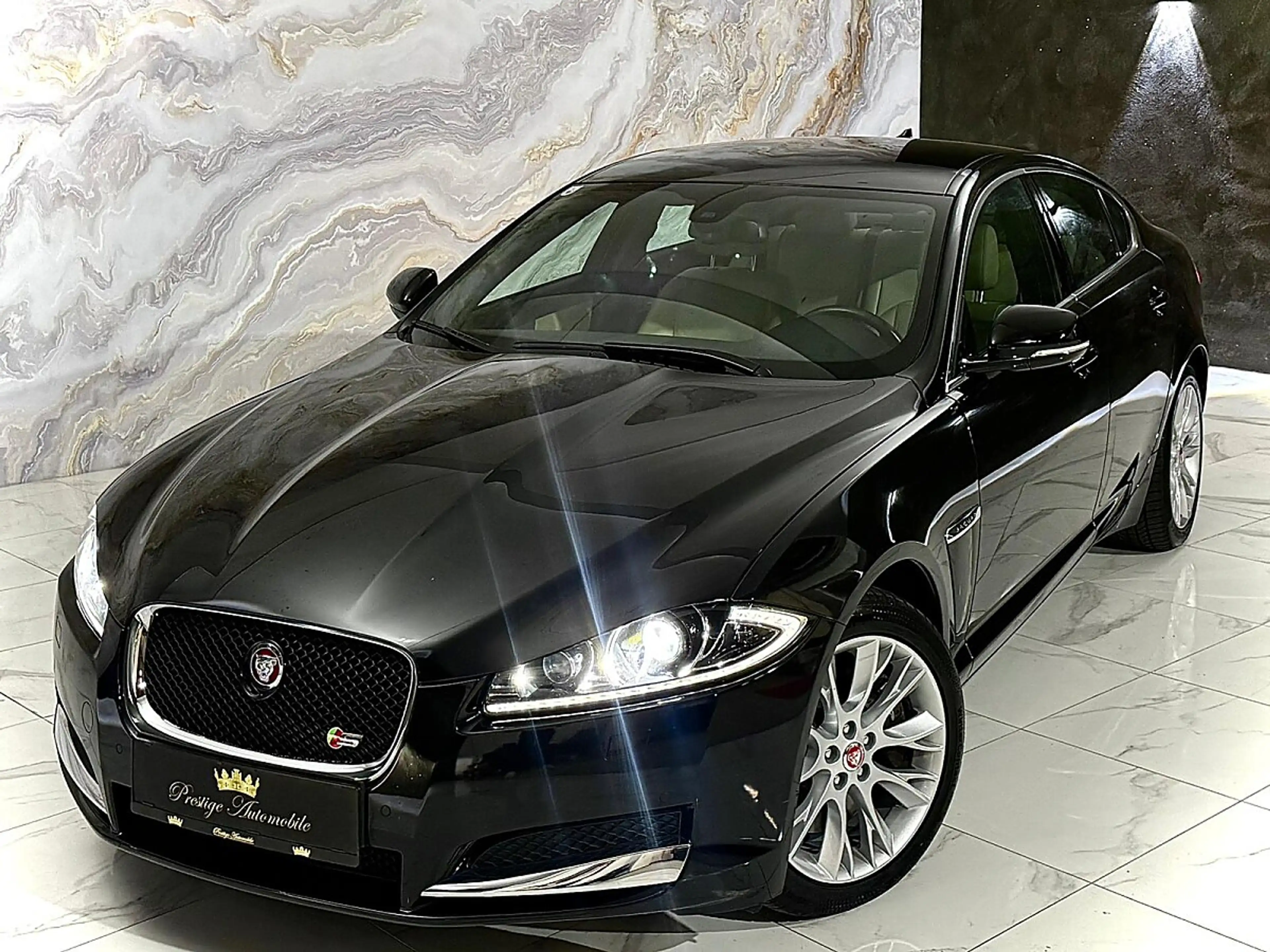 Jaguar XF 3,0 Diesel S Luxury * 1.BESITZ * PERFEKTER ZUST... — photo 3