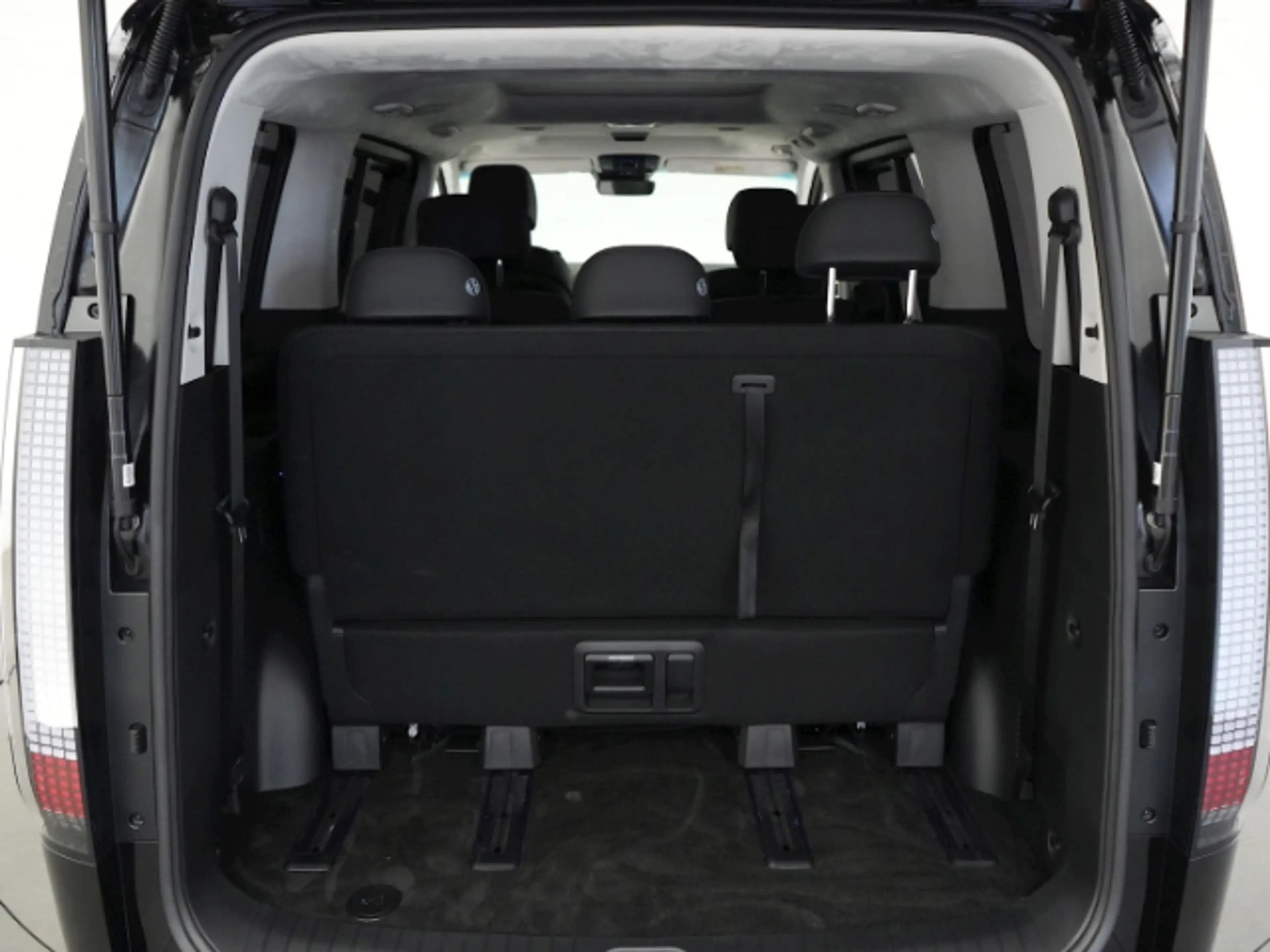Hyundai STARIA HEV SIGNATURE AT 7-SITZER+VOLL LED+NAVI+360 GRAD K — photo 10
