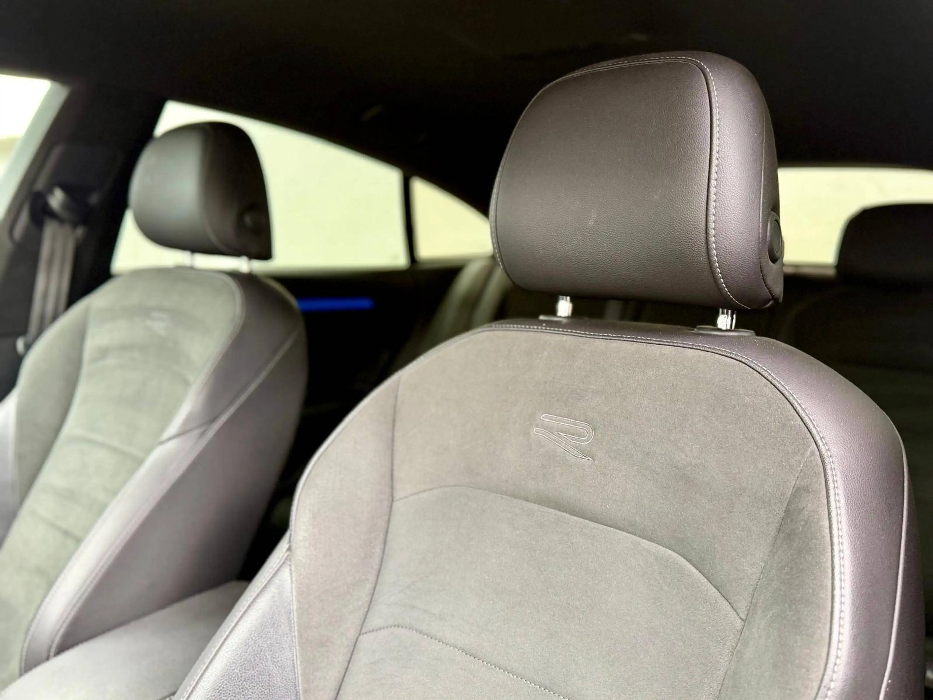 Volkswagen Arteon 2.0 TDi SCR R-LINE DSG COCKPIT CARPLAY GPS CAMERA — photo 15