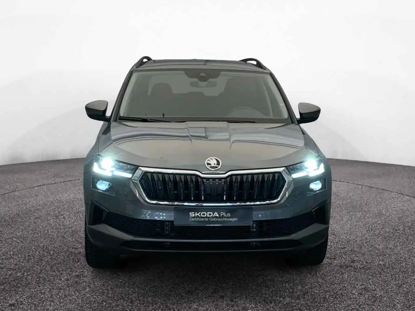 Skoda Karoq Selection 1.5 TSI DSG *AHK*PANO*MATRIX*360 Grau - 2