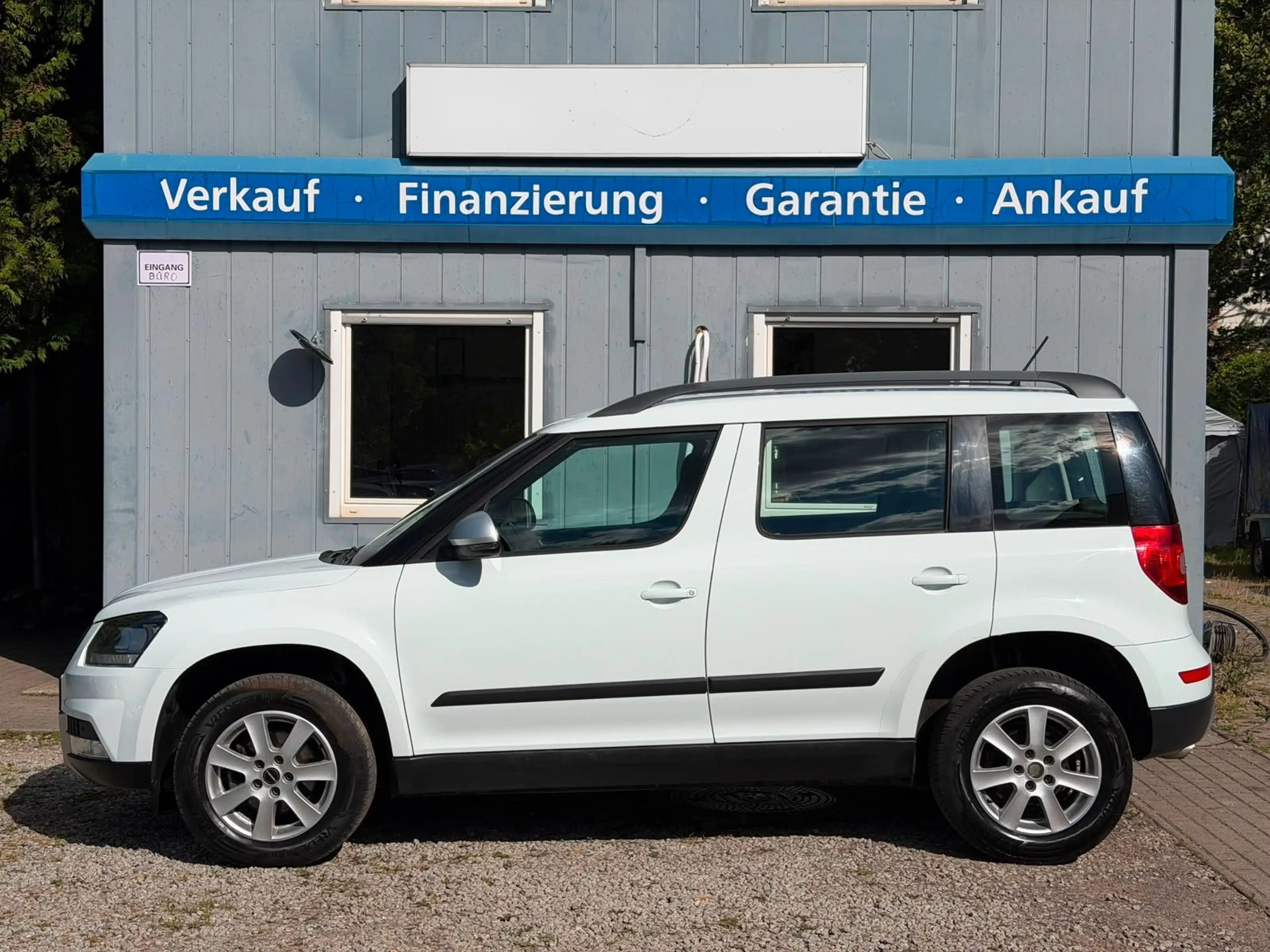 Skoda Yeti 2.0 TDI DSG Ambition Outdoor 4x4*1.Hand — photo 7