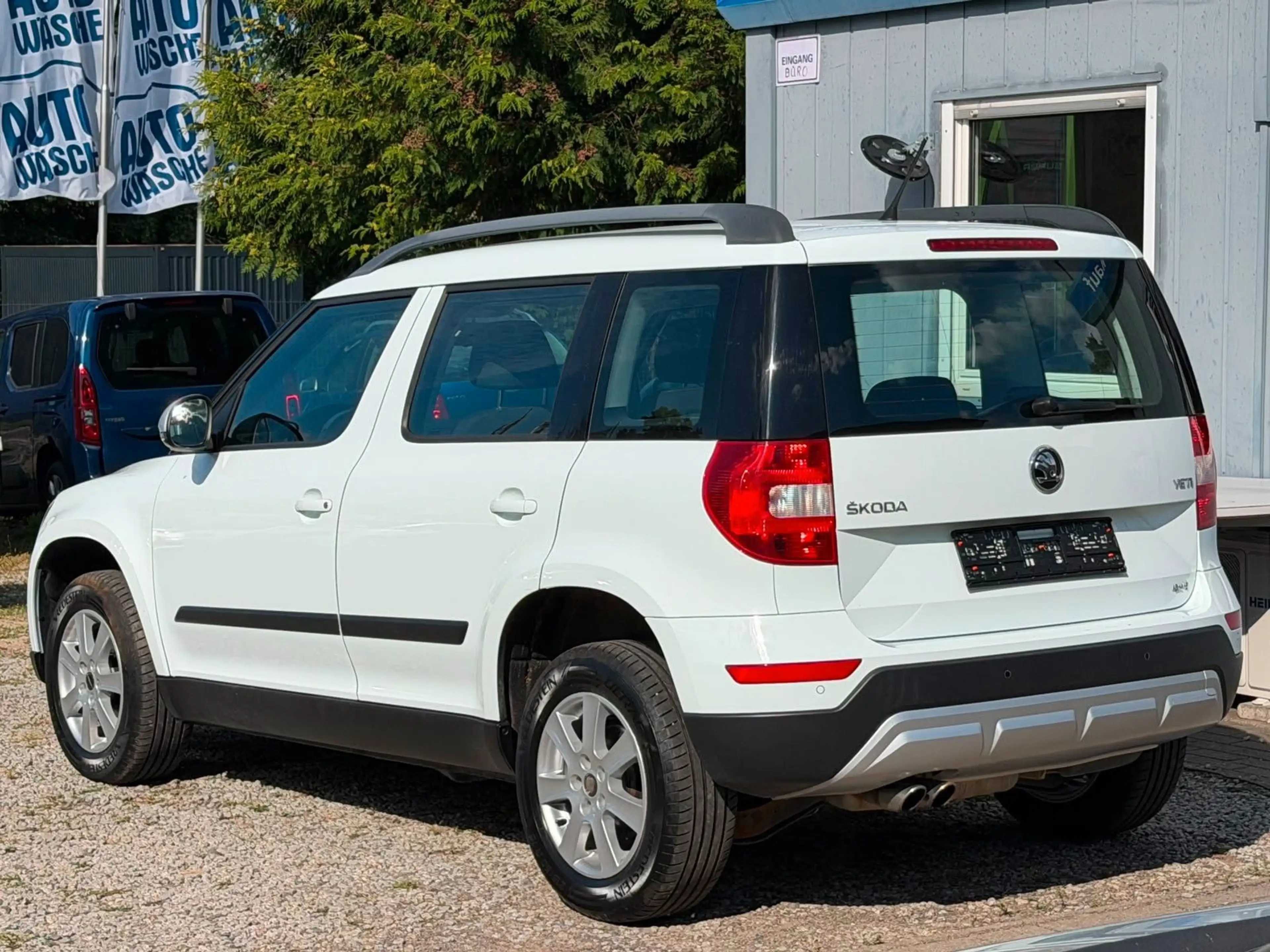 Skoda Yeti 2.0 TDI DSG Ambition Outdoor 4x4*1.Hand — photo 8