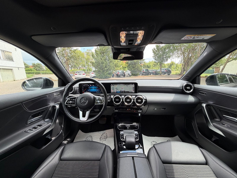 Mercedes-Benz A 180 *Night-Paket,Leder,Kamera,MBUX* — photo 11