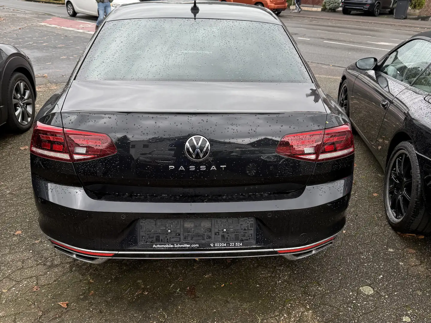 Volkswagen Passat Business,R-Line,Automatik Schwarz - 2