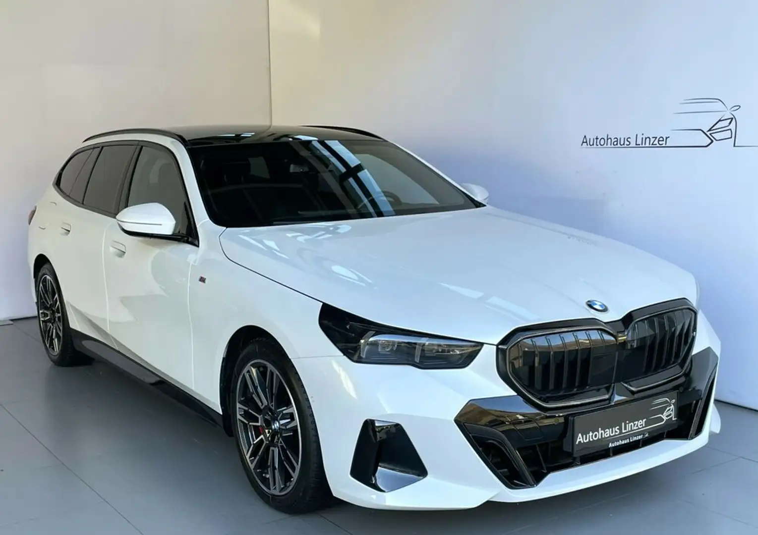 BMW 540 d xDrive M *HuD*StHz*PANO*AHK*Sitzkühl*360*B&W* Weiß - 1