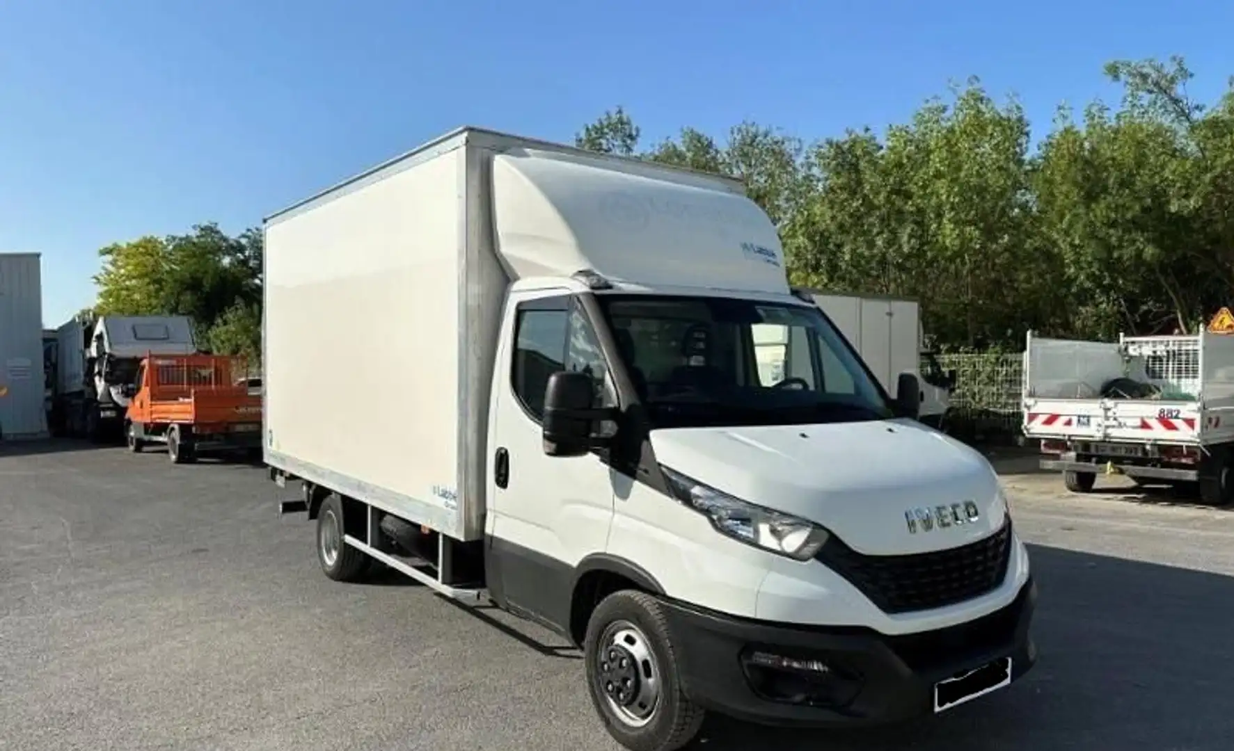 Iveco Daily DAILY CHASSIS CAB 35 C 16S EMP 4100 QUAD-LEAF BVM6 - 1
