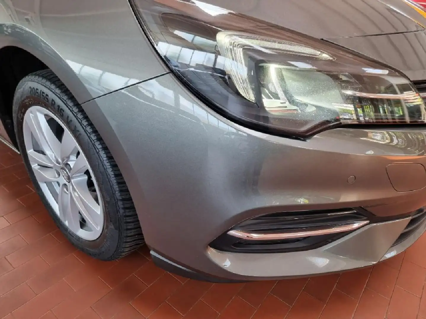 Opel Astra Edition NAVI PDC SHZ LHZ AGR uvm. Grijs - 2