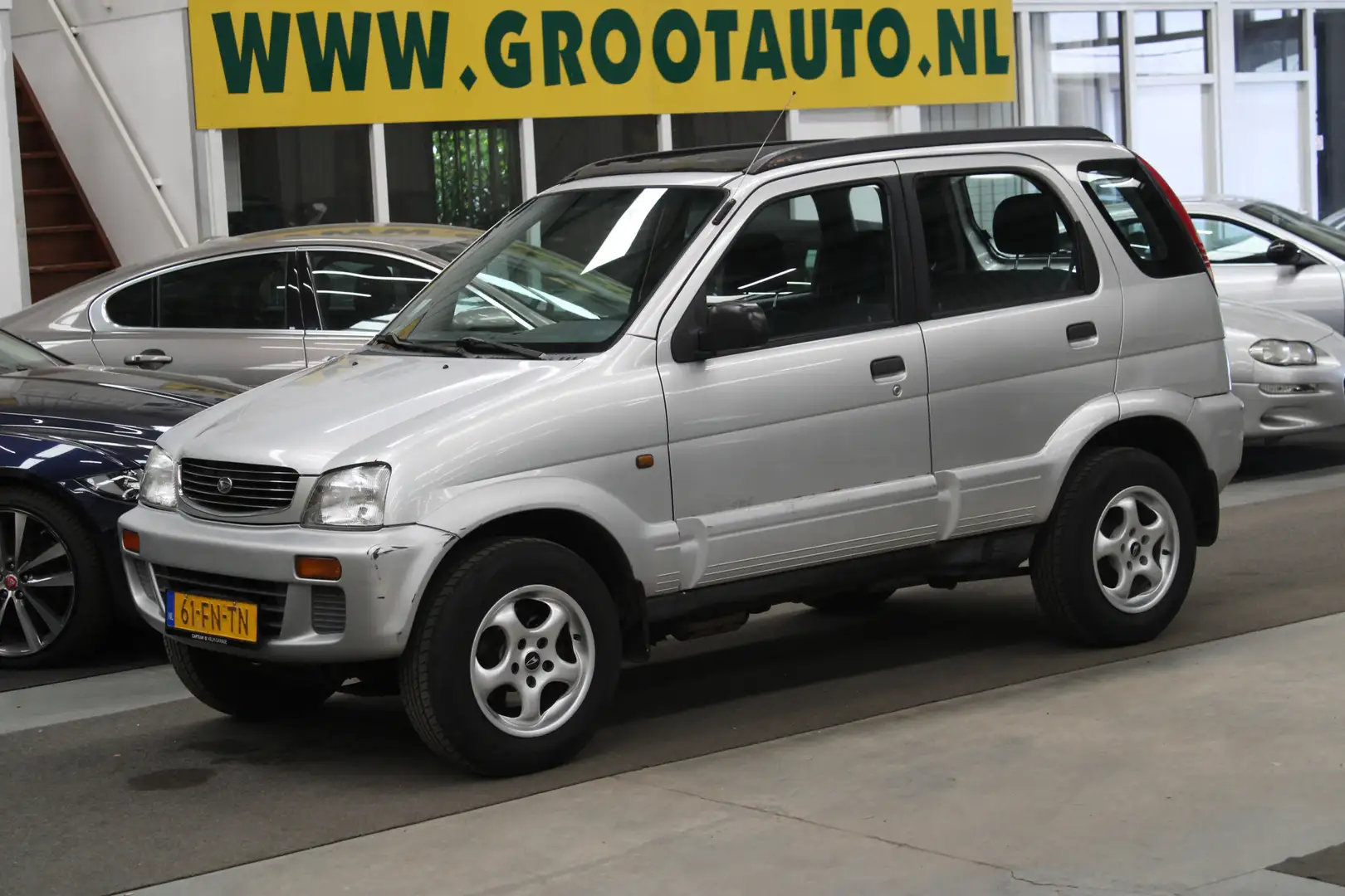 Daihatsu Terios 1.3 SX NAP, Airco, Trekhaak, Stuurbekrachtiging Grijs - 1