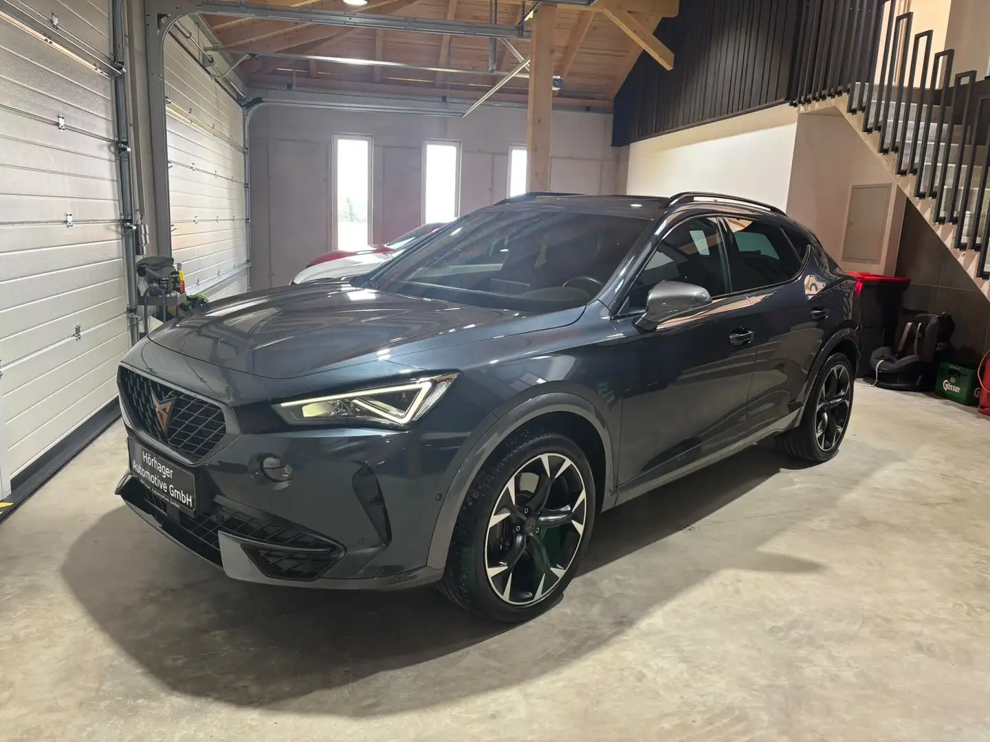 CUPRA Formentor VZ 4Drive*WenigKM*Schalensitze*AHK*Neuwertig* Grau - 2