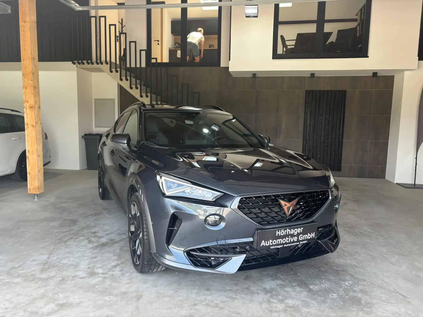 CUPRA Formentor VZ 4Drive*WenigKM*Schalensitze*AHK*Neuwertig* Grau - 1
