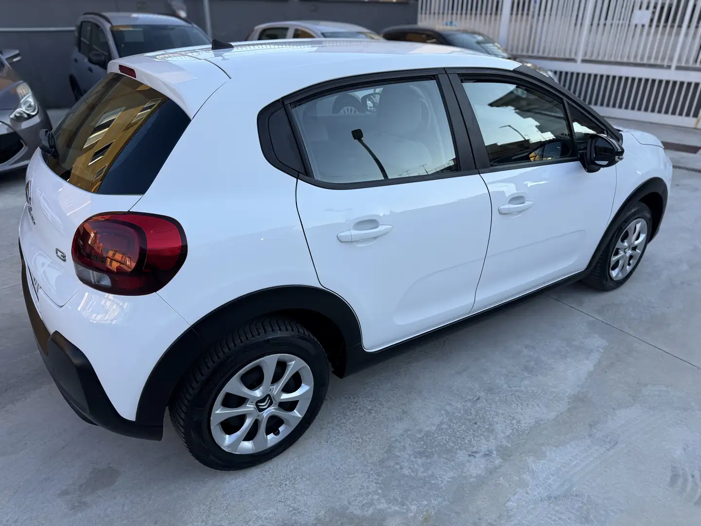 Citroen C3 1.5 bluehdi Feel Pack s&s 100cv 6m Blanc - 1