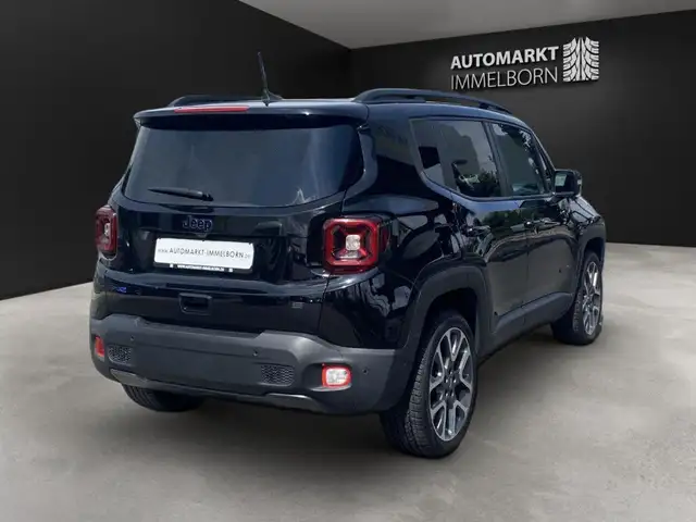 Jeep Renegade view 6