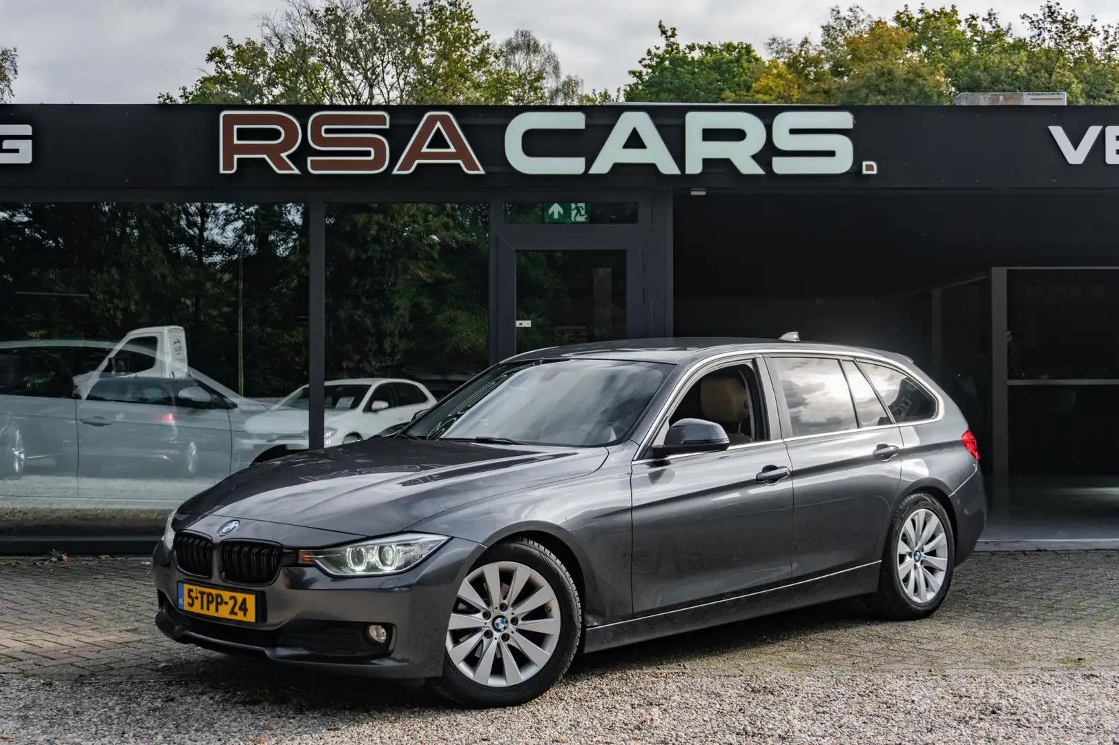 BMW 316 3-serie Touring 316i High Executive Grijs - 2