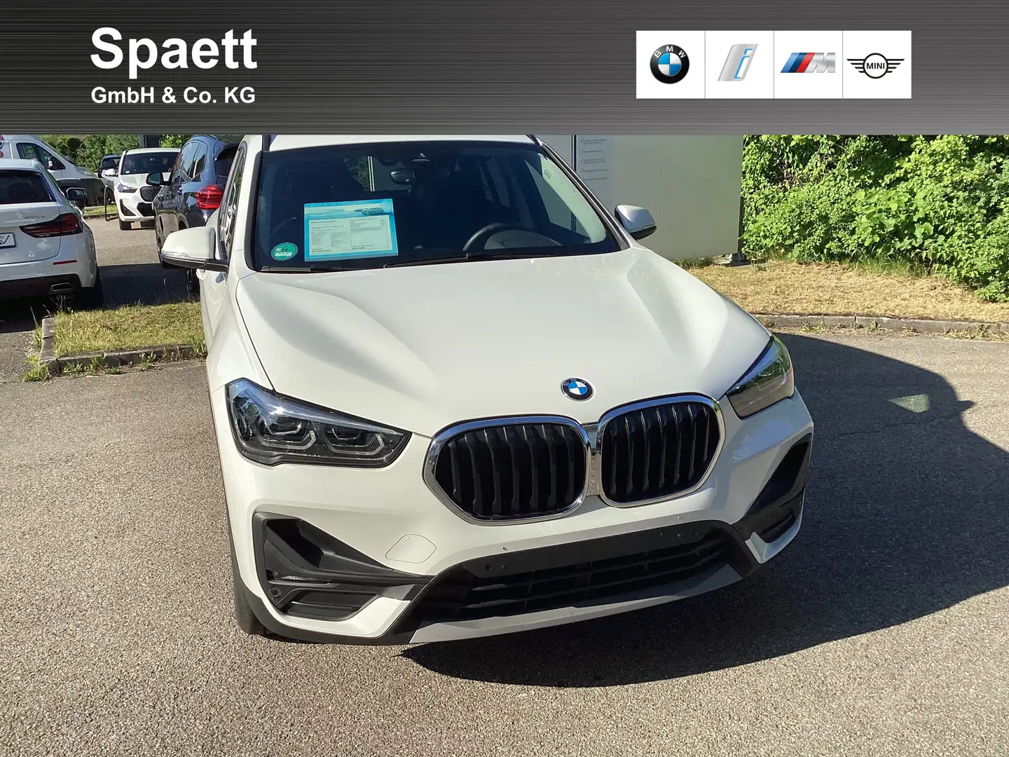 BMW X1 sDrive18i Advantage DAB LED Tempomat Shz PDC Wit - 1