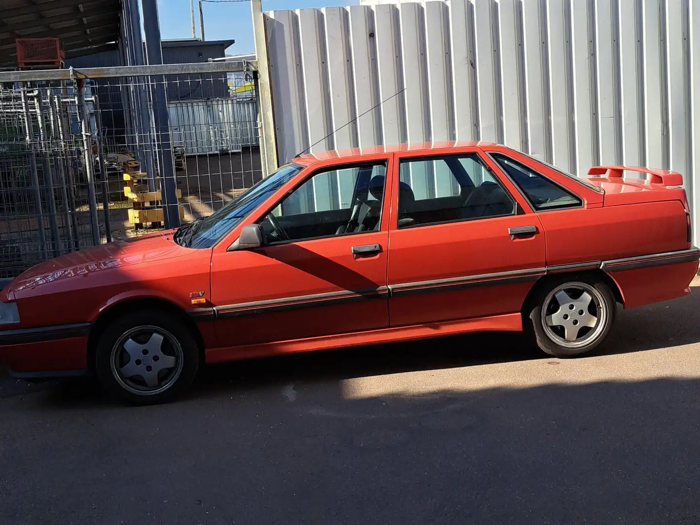 Renault R 21 GTI 12 V TÜV NEU +H TOP CONDITION 1.own. Rood - 1