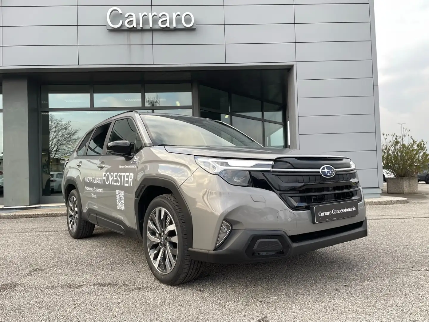Subaru Forester e-boxer 2.0i Eu PREMIUM Grigio - 1