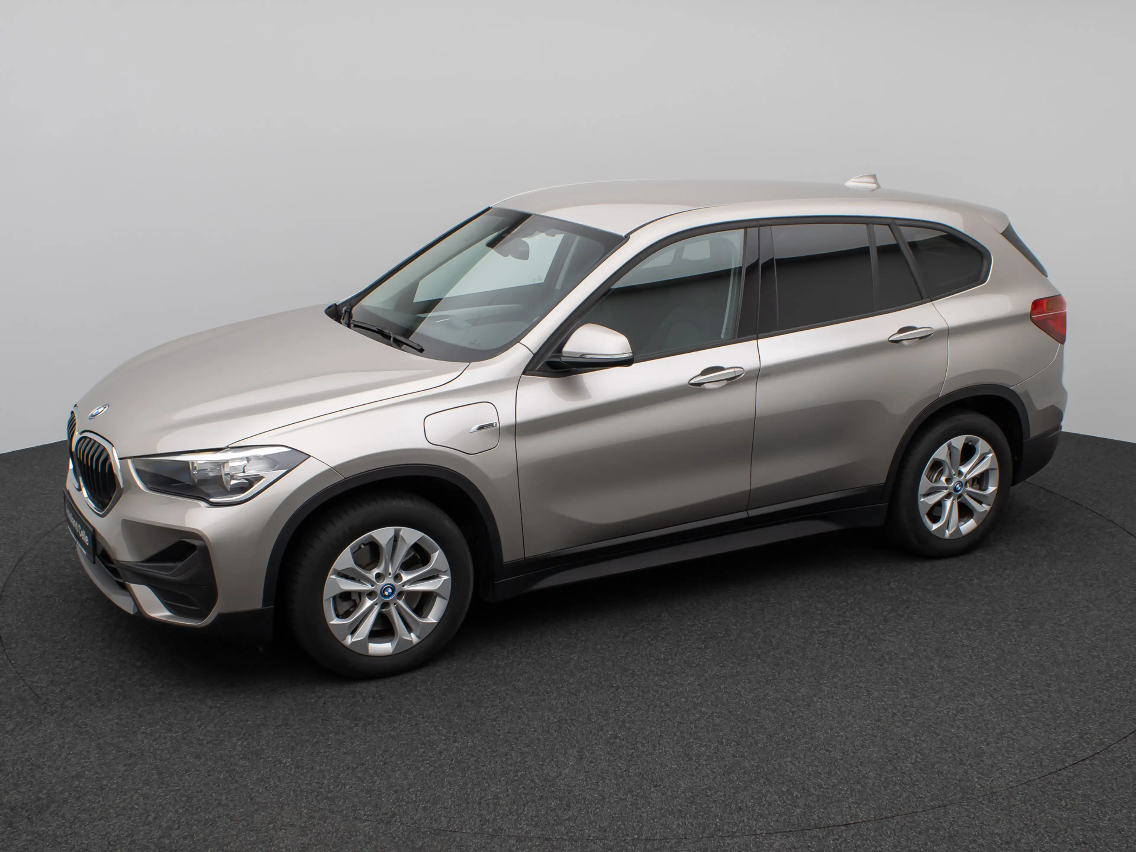 BMW X1 DAB Navi Lordos Geschwindigkeitsreg — photo 12