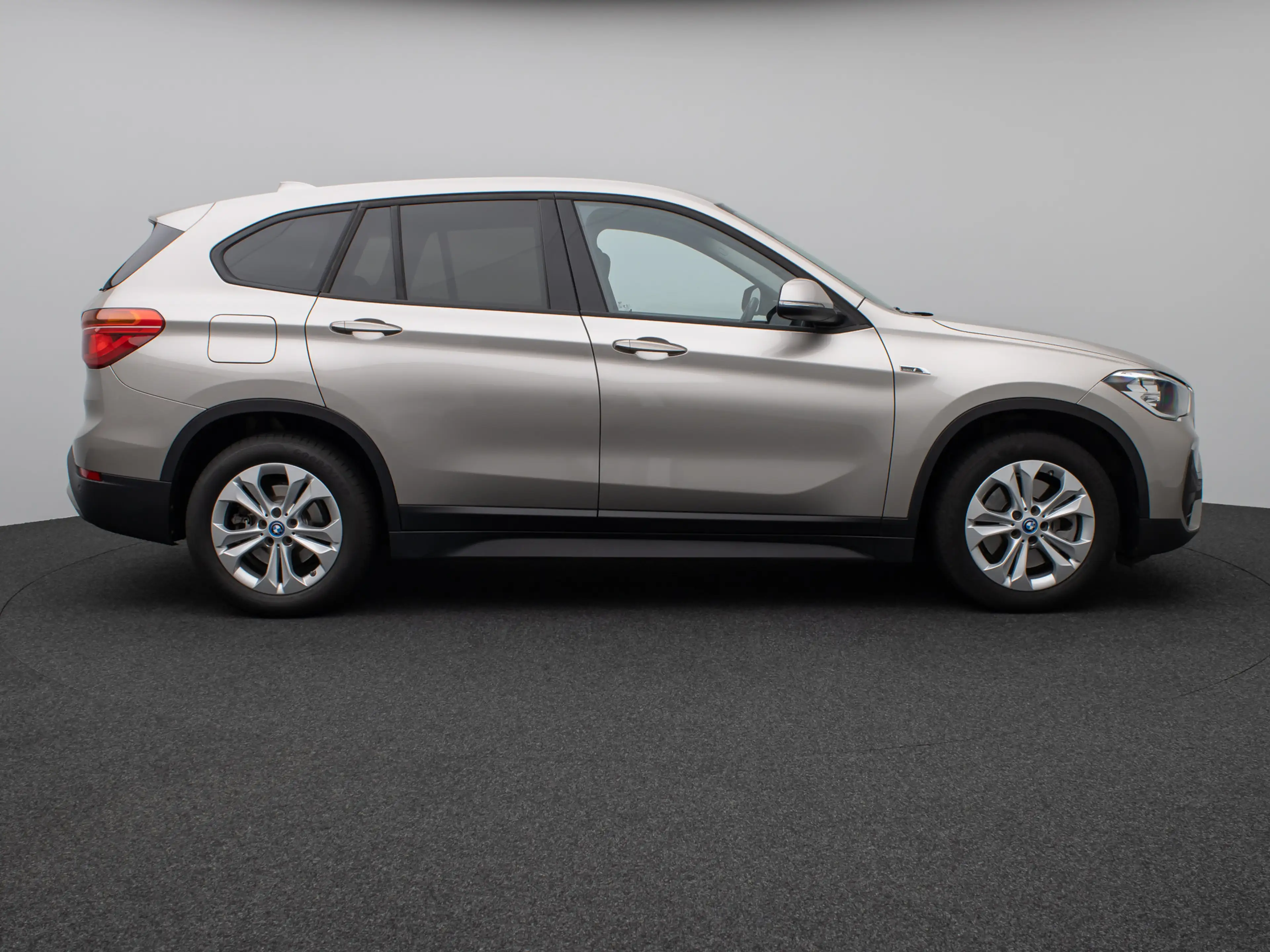 BMW X1 DAB Navi Lordos Geschwindigkeitsreg — photo 5