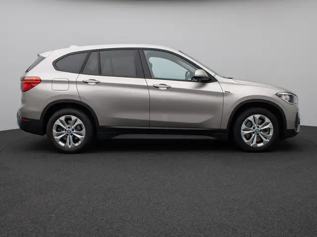 BMW X1 view 5