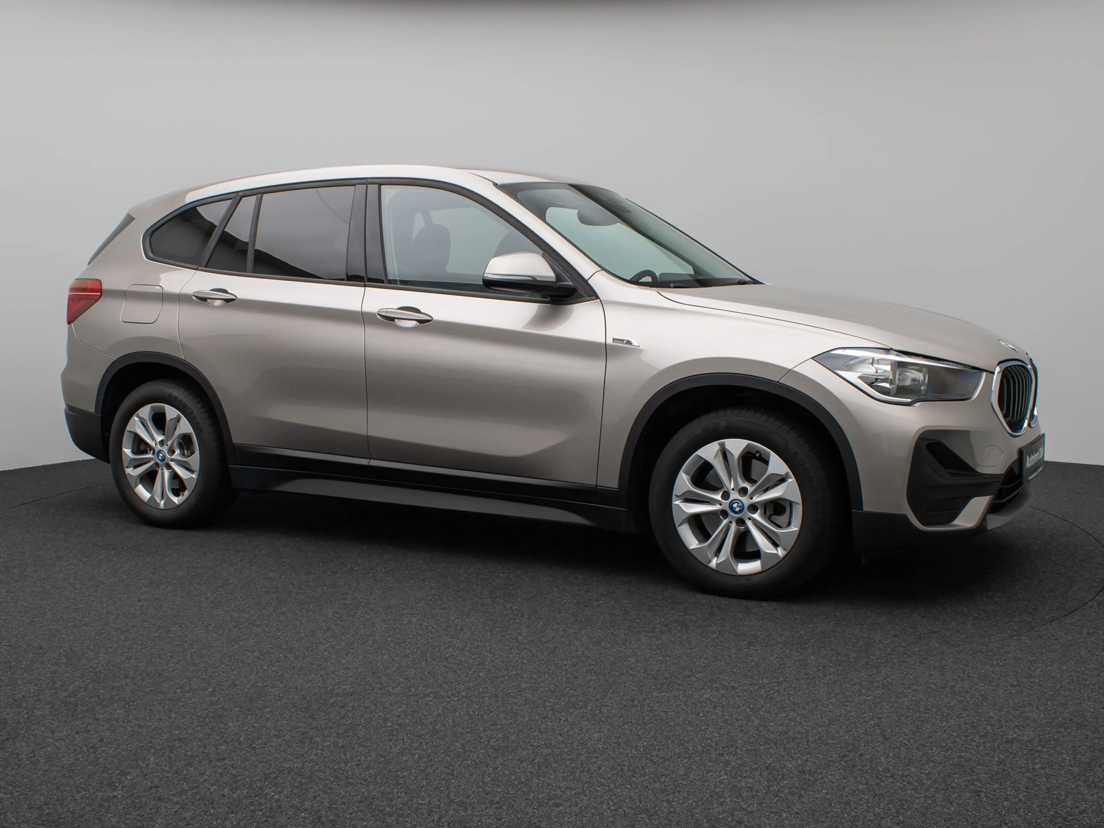 BMW X1 DAB Navi Lordos Geschwindigkeitsreg — photo 4