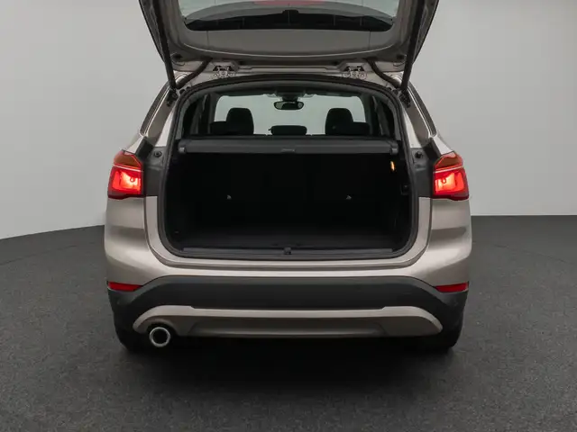 BMW X1 view 13
