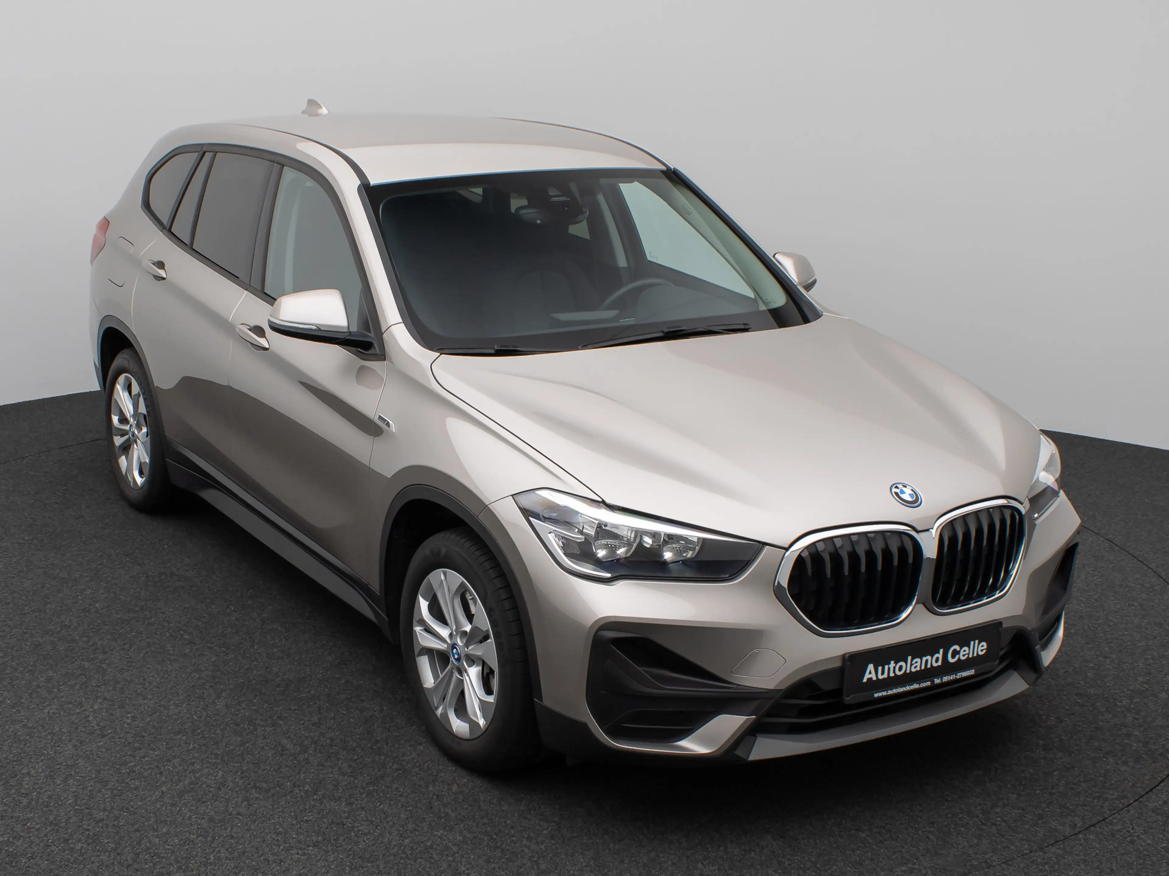 BMW X1 DAB Navi Lordos Geschwindigkeitsreg — photo 3