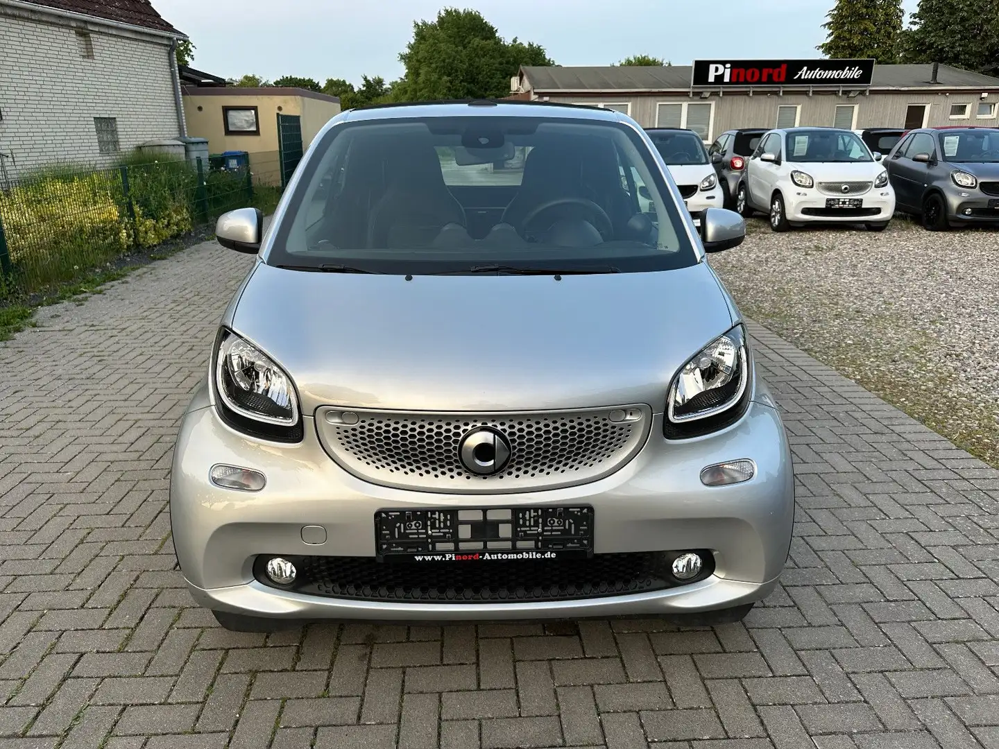 smart forTwo Cabrio Prime SPORT-90PS-LED-NAVI-JBL-KAM Silber - 2