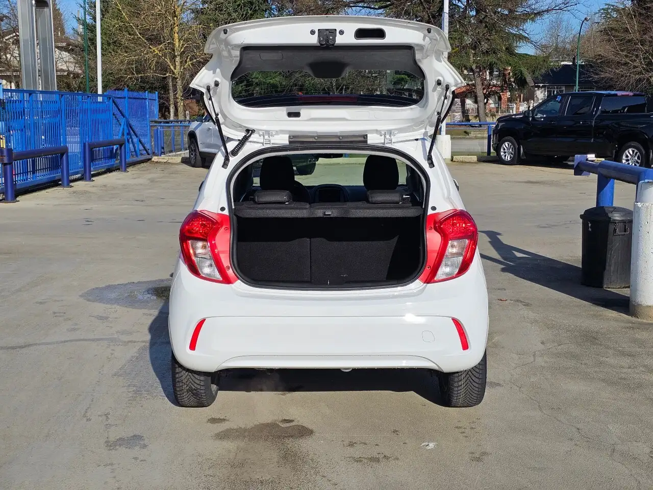 Chevrolet Spark снимка Chevrolet Spark
