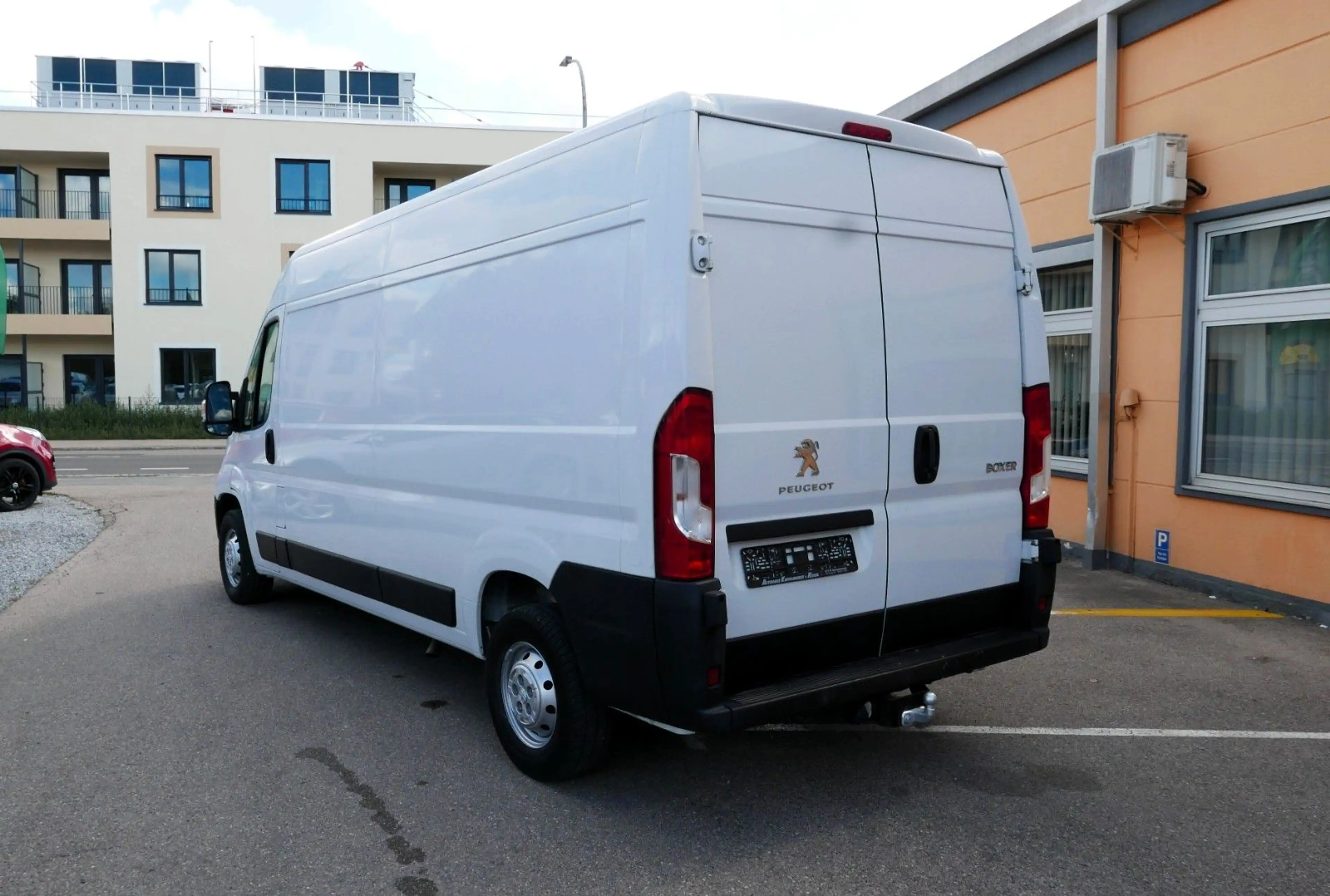 Peugeot Boxer Kasten Hochraum 333 L3H2 Pro BlueHDi 120 S — photo 9