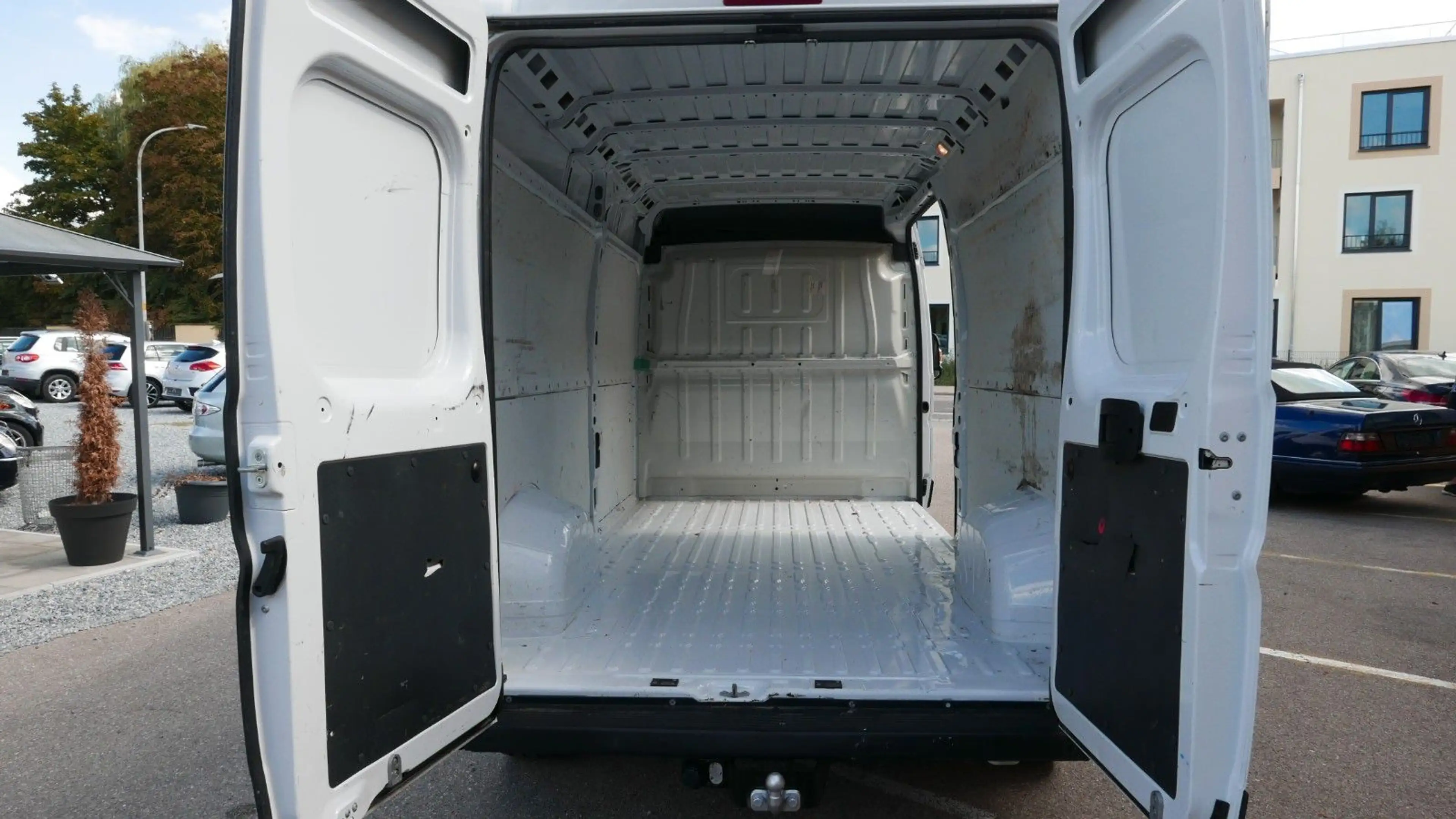 Peugeot Boxer Kasten Hochraum 333 L3H2 Pro BlueHDi 120 S — photo 20
