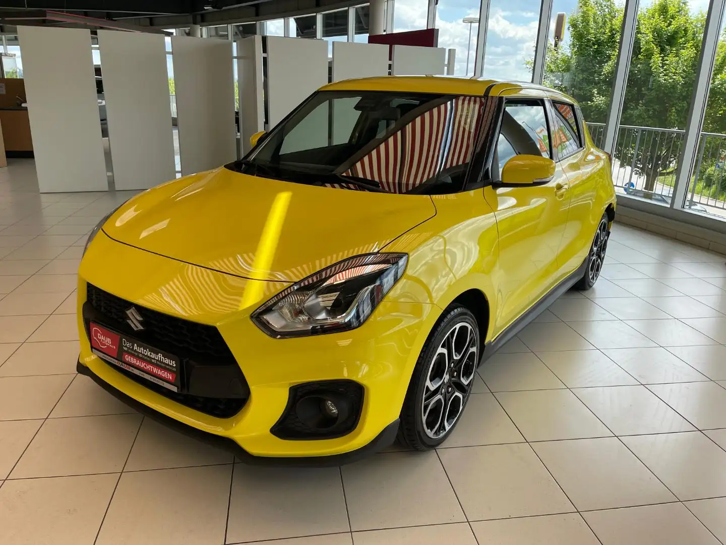 Suzuki Swift Sport 1.4 BOOST+Tempomat+Navi+Rückfahrkamera uvm Gelb - 1
