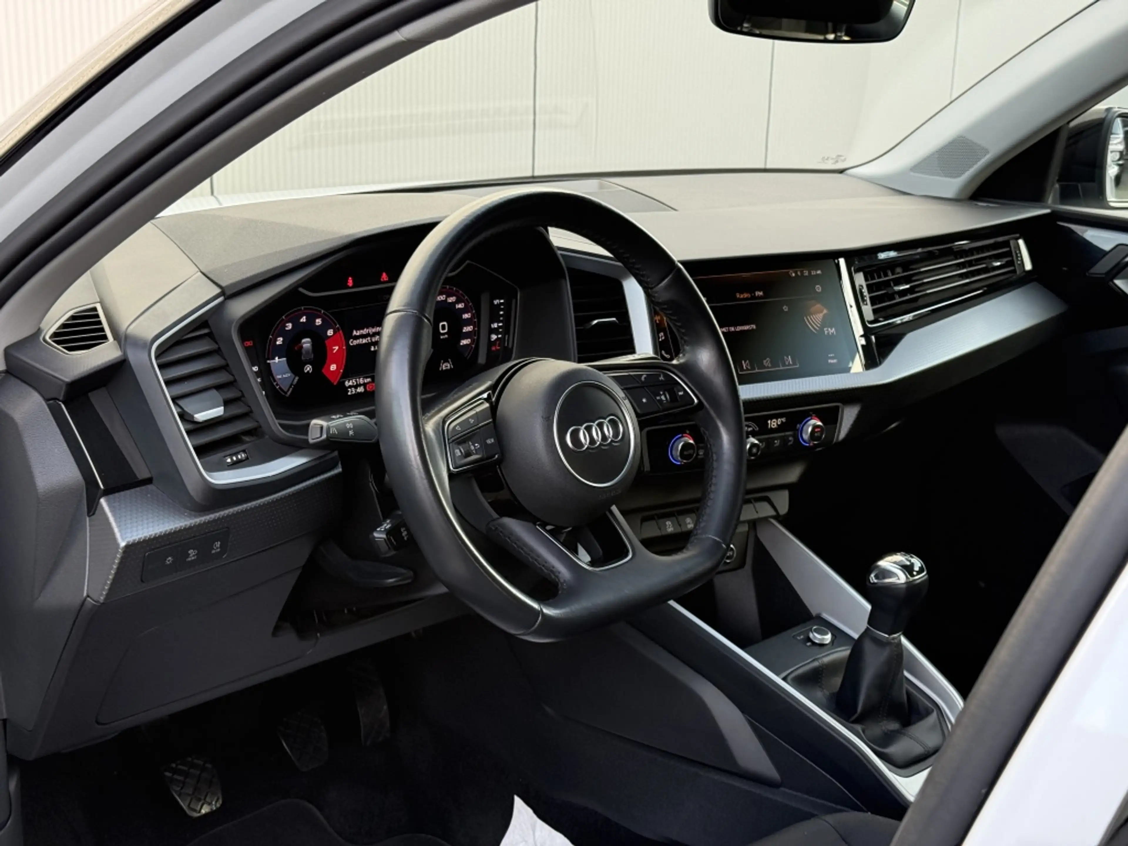 Audi A1 Sportback 25 TFSI S-line Carplay PDC Cruisecontrol — photo 9