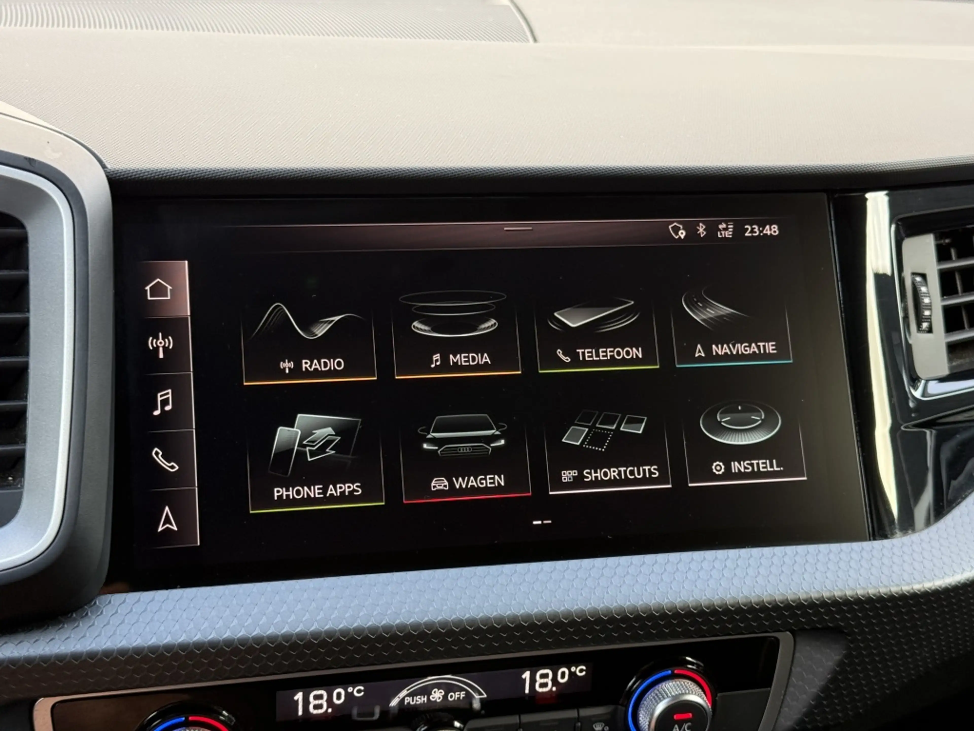 Audi A1 Sportback 25 TFSI S-line Carplay PDC Cruisecontrol — photo 23