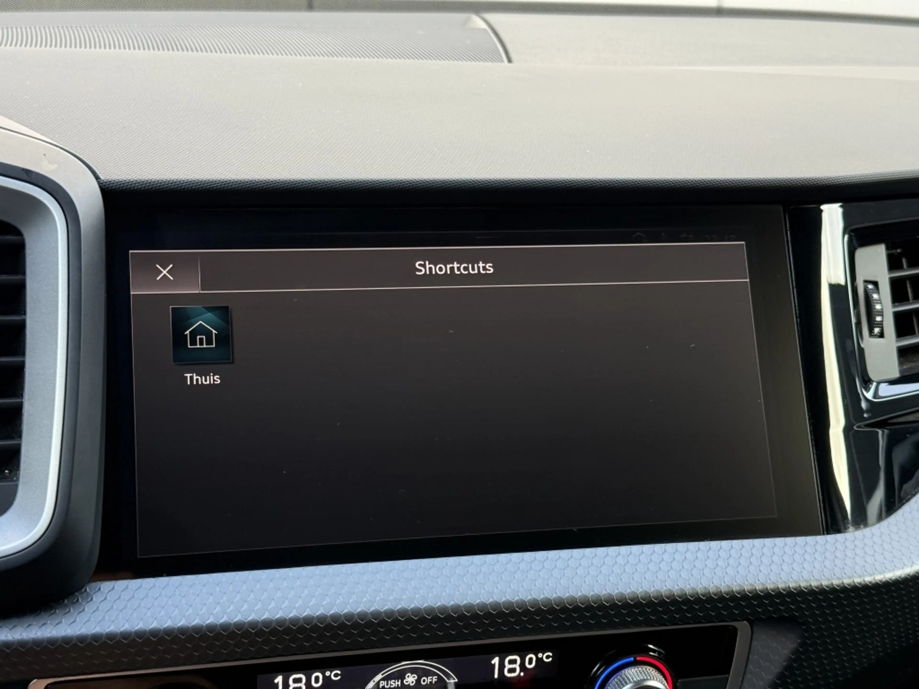 Audi A1 Sportback 25 TFSI S-line Carplay PDC Cruisecontrol — photo 28