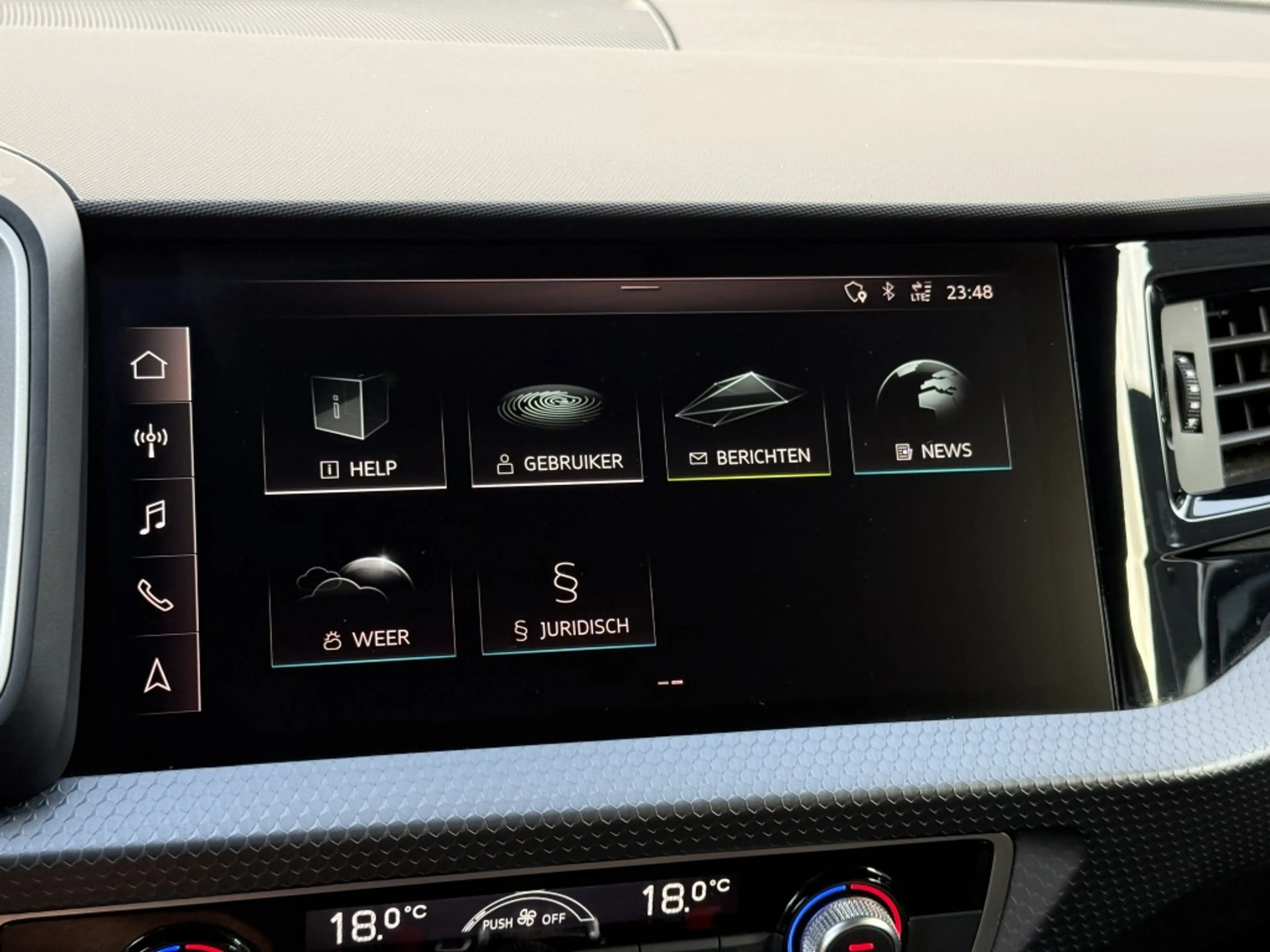 Audi A1 Sportback 25 TFSI S-line Carplay PDC Cruisecontrol — photo 24