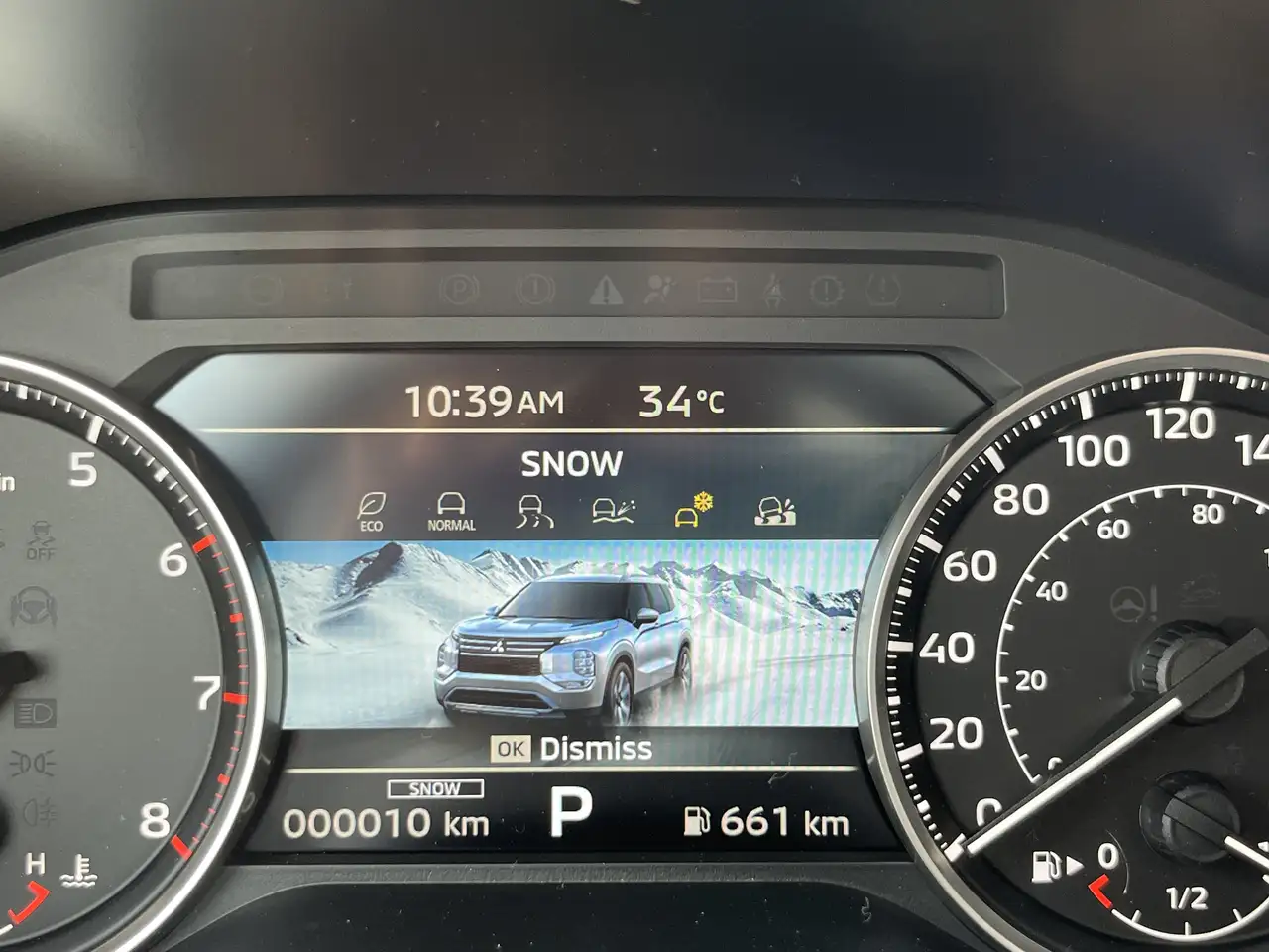 Mitsubishi Outlander снимка Mitsubishi Outlander