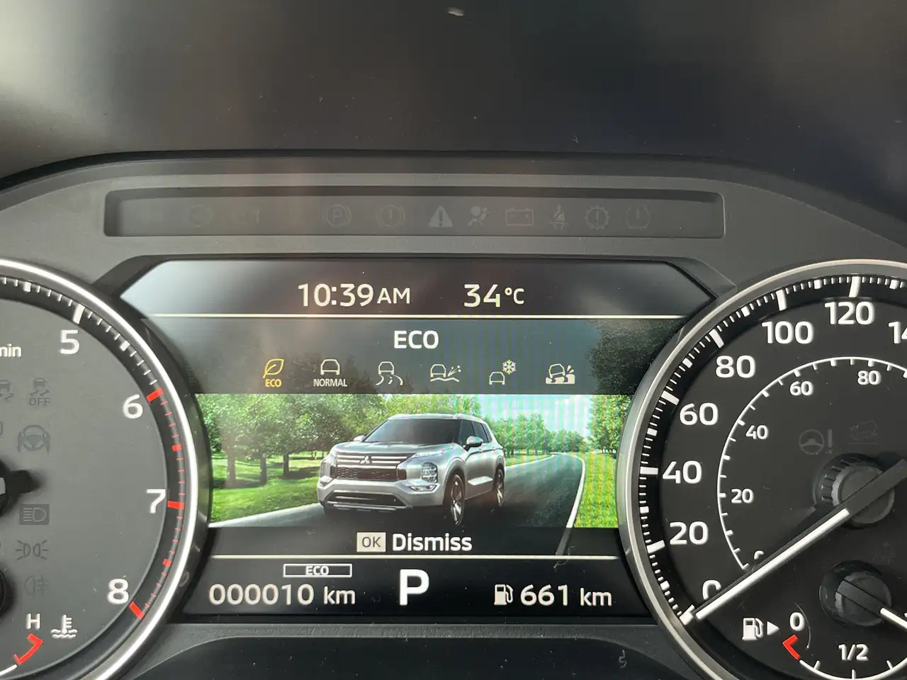 Mitsubishi Outlander снимка Mitsubishi Outlander